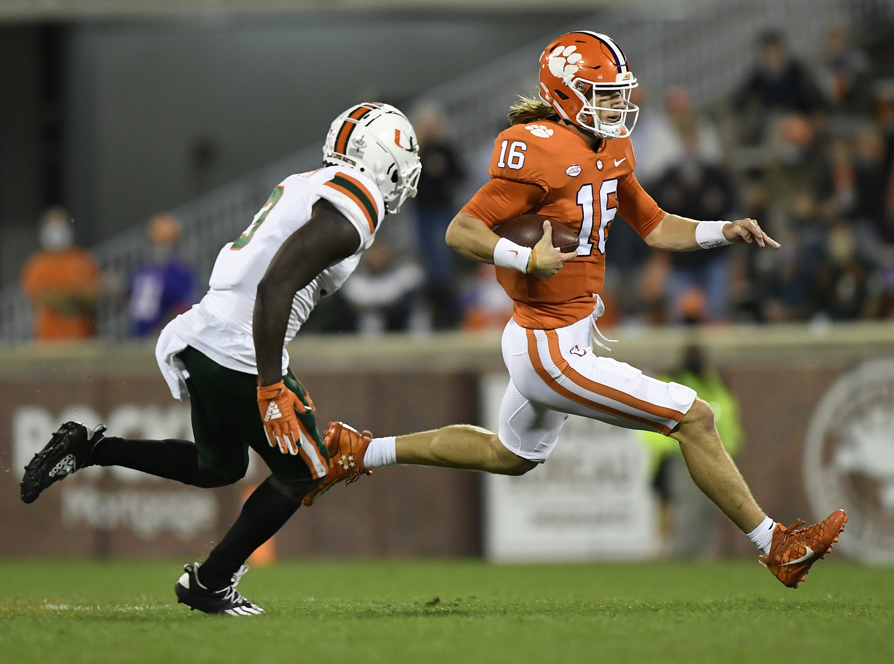 Florida Gators' Kyle Trask widens Heisman Trophy lead over Mac Jones,  Justin Fields