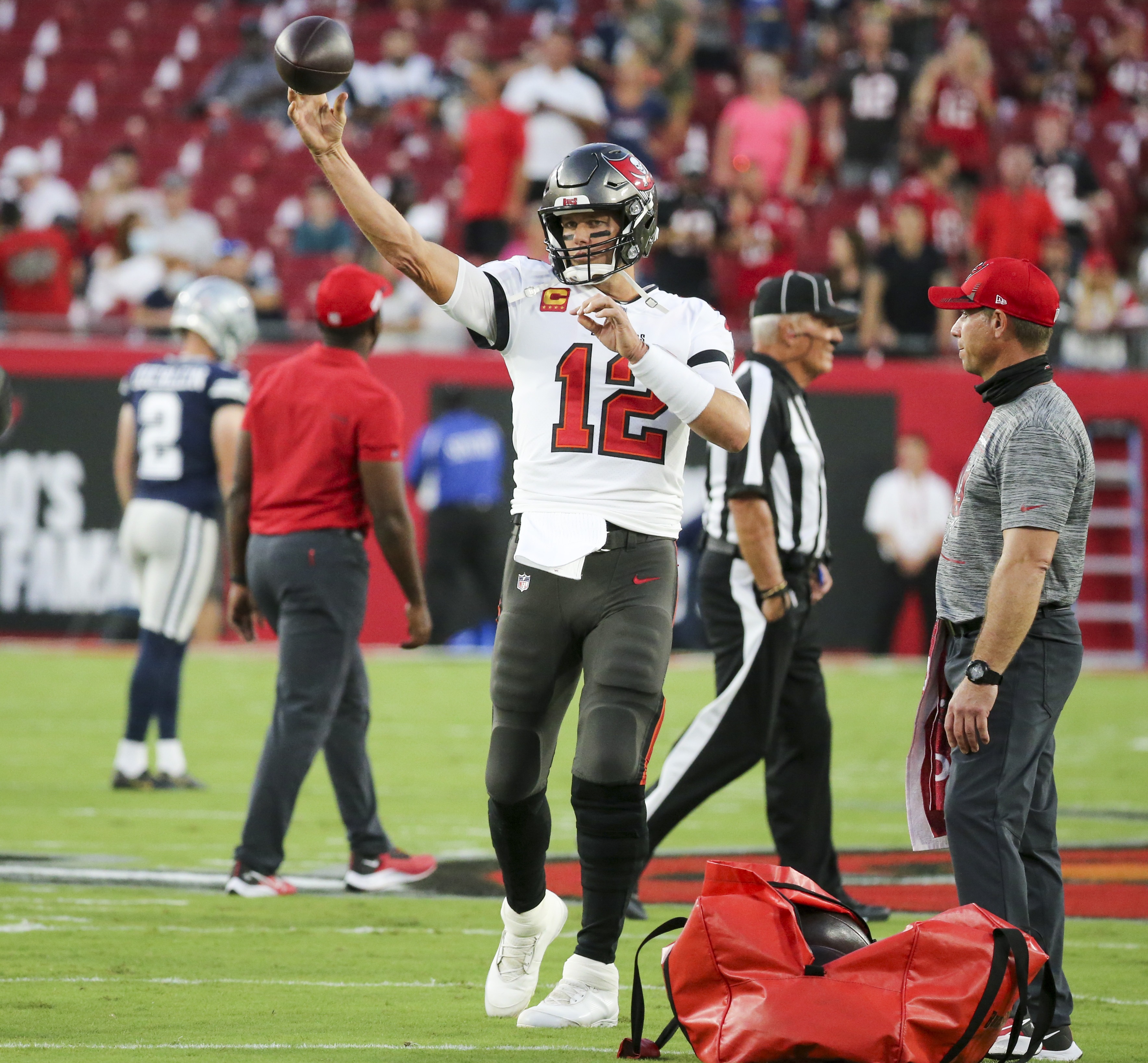 Bucs vs. Cowboys: Tom Brady, Chris Godwin cap off 94-yard TD drive