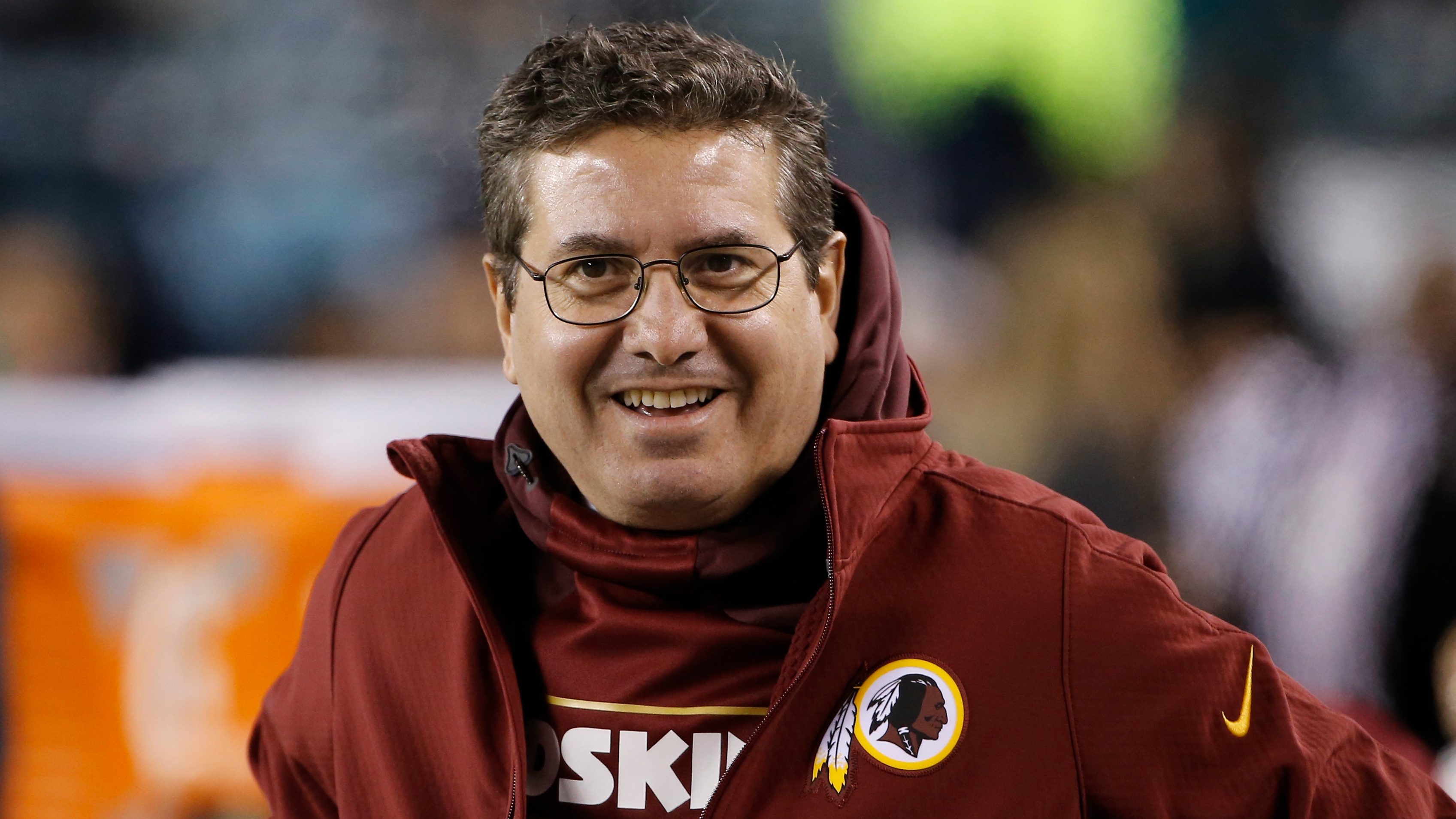 Dan Snyder should 'do the right thing,' change Redskins name