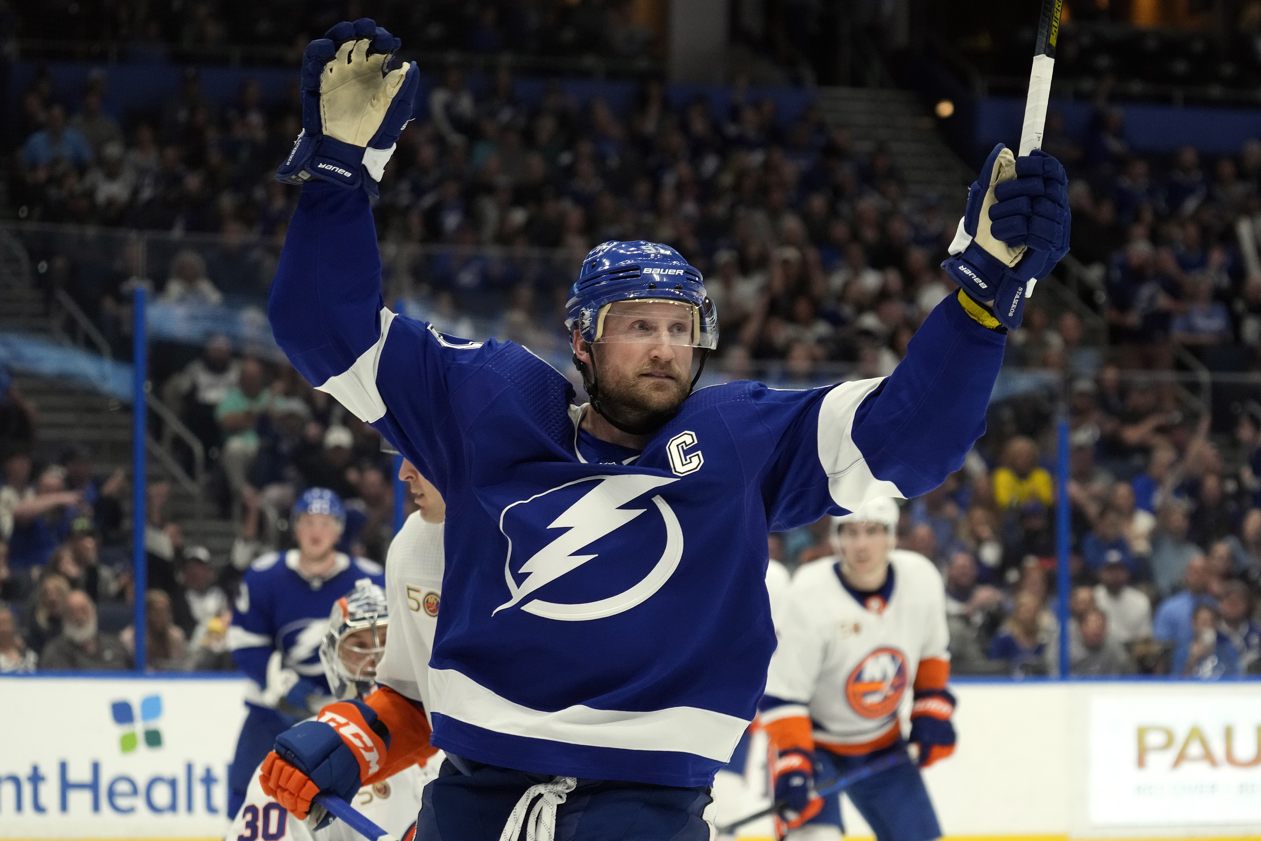 Lightning's Steven Stamkos honored for 1,000-game milestone