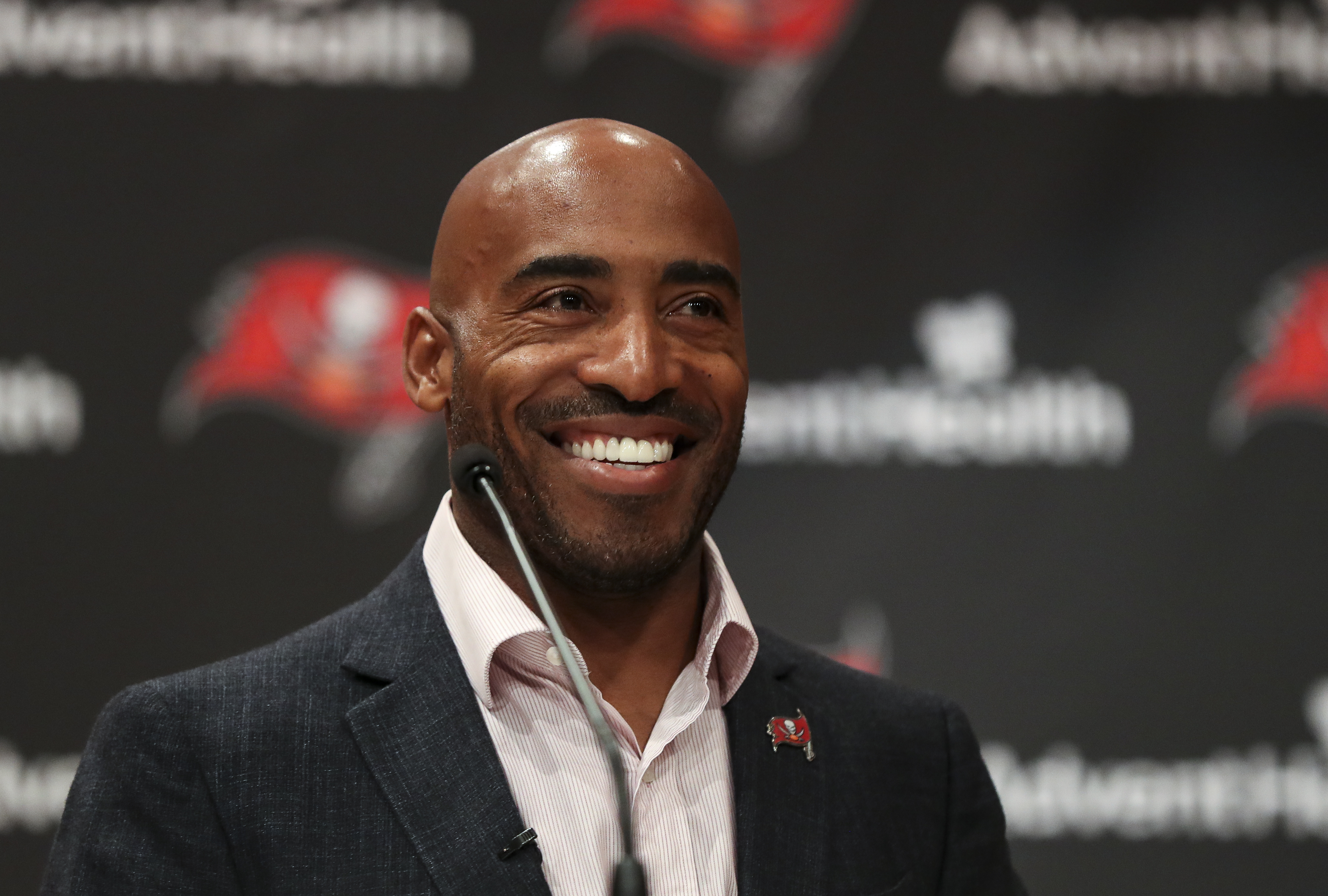 Ronde Barber Goes From 'Angry Worker' To Pro Football Hall Of Fame  Enshrinement – OutKick