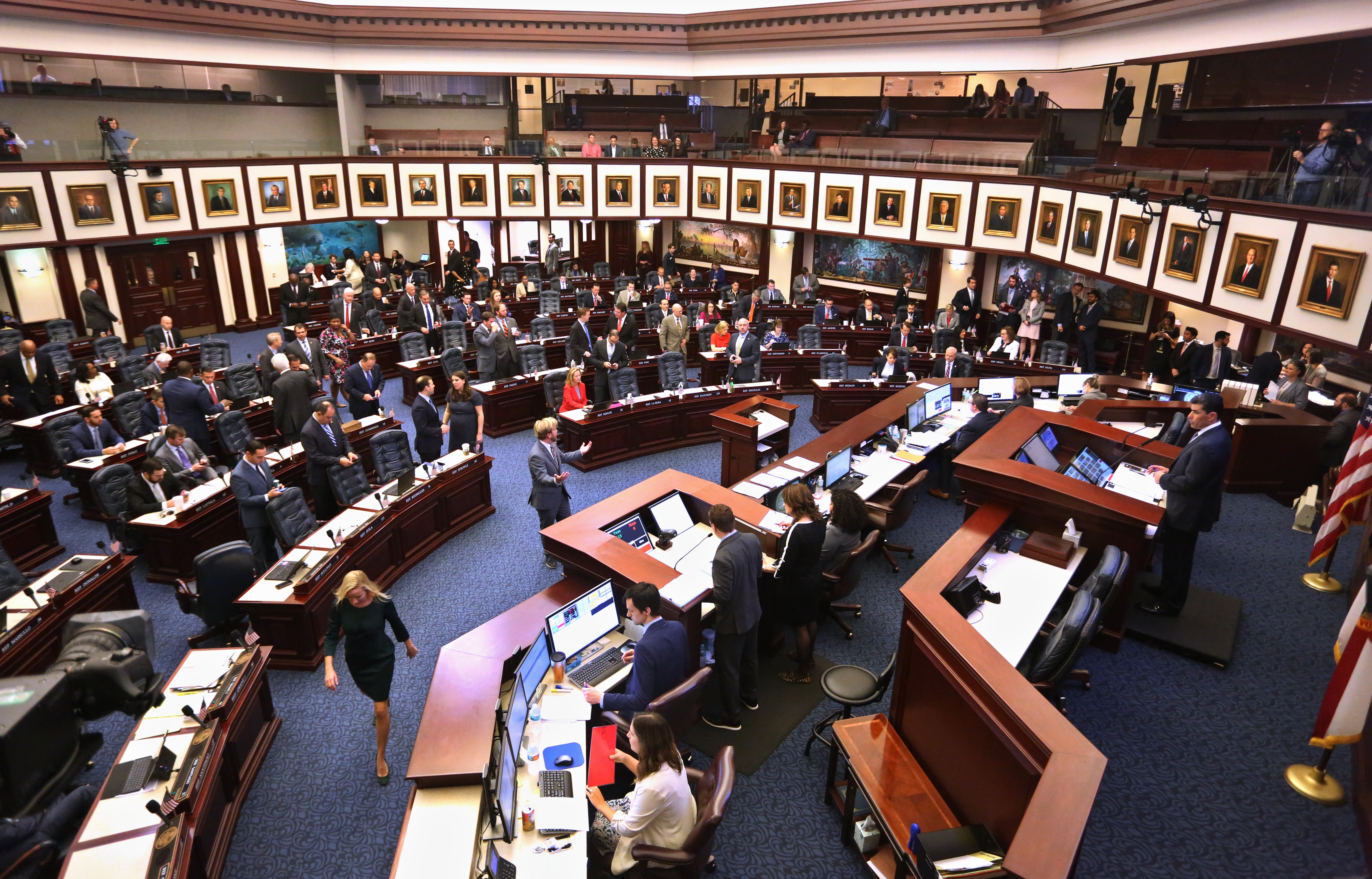 Abortion opponents take to Statehouse in session's second day, Politics