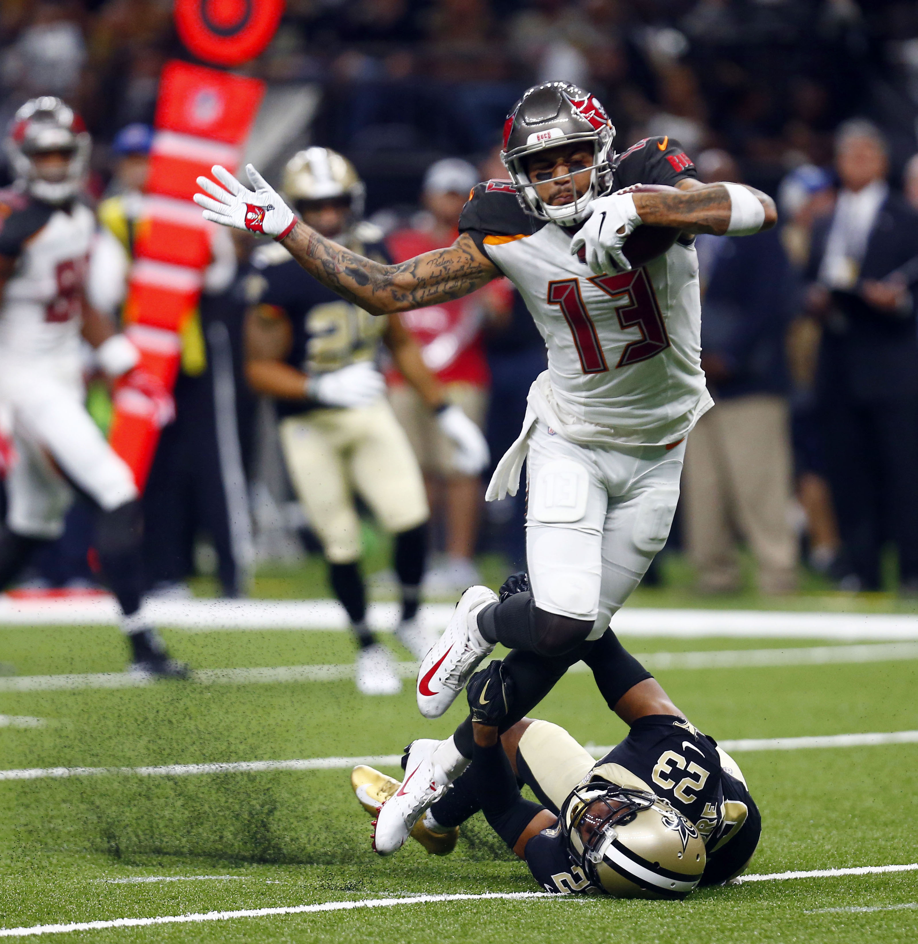 Mike Evans ties Mike Alstott for most total TDs in Bucs history