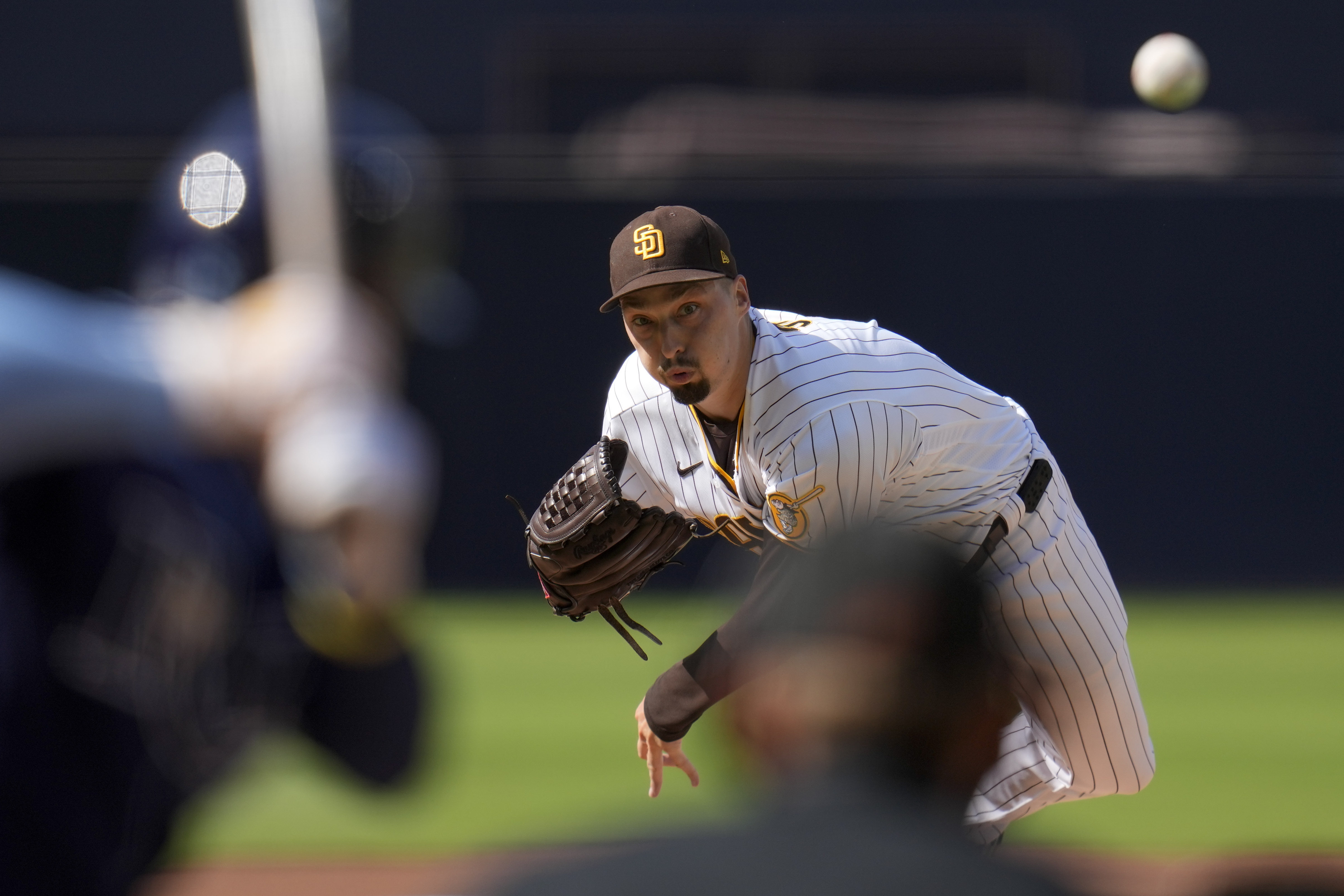 Padres' bunt derby backs dominant Blake Snell in 2-0 win against