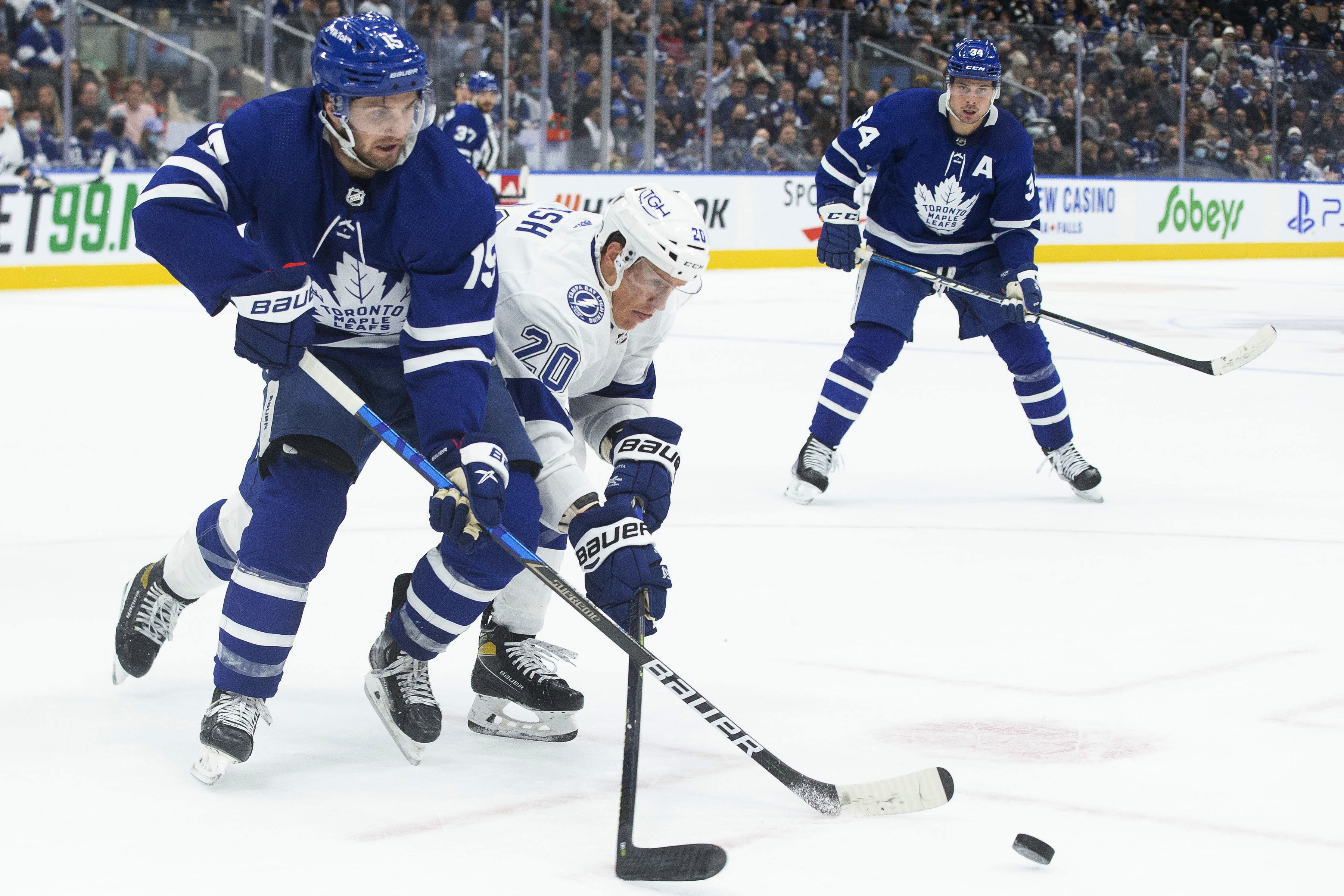 Toronto Maple Leafs forward Ondrej Kase (25) moves to score past
