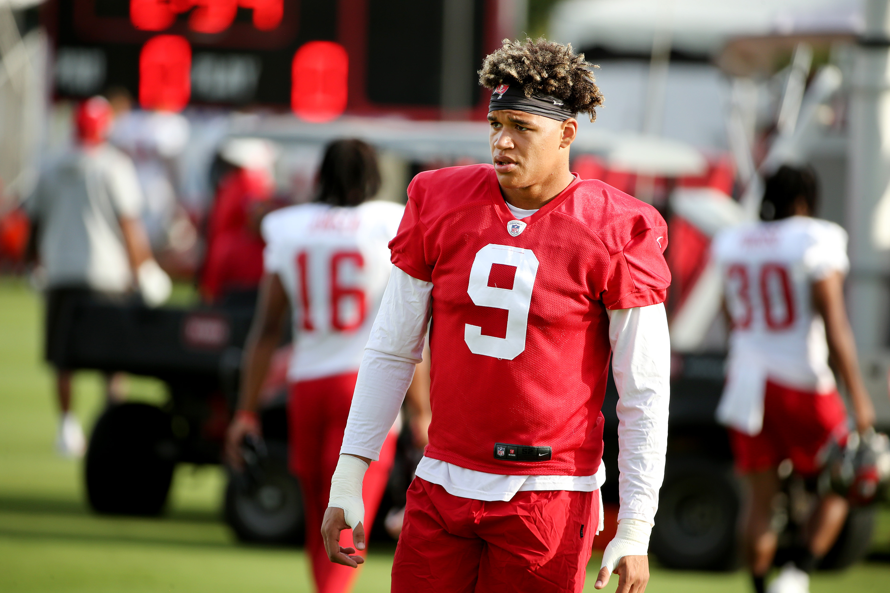 Tampa Bay Buccaneers: Jaelon Darden “flashing”, working with Tom Brady