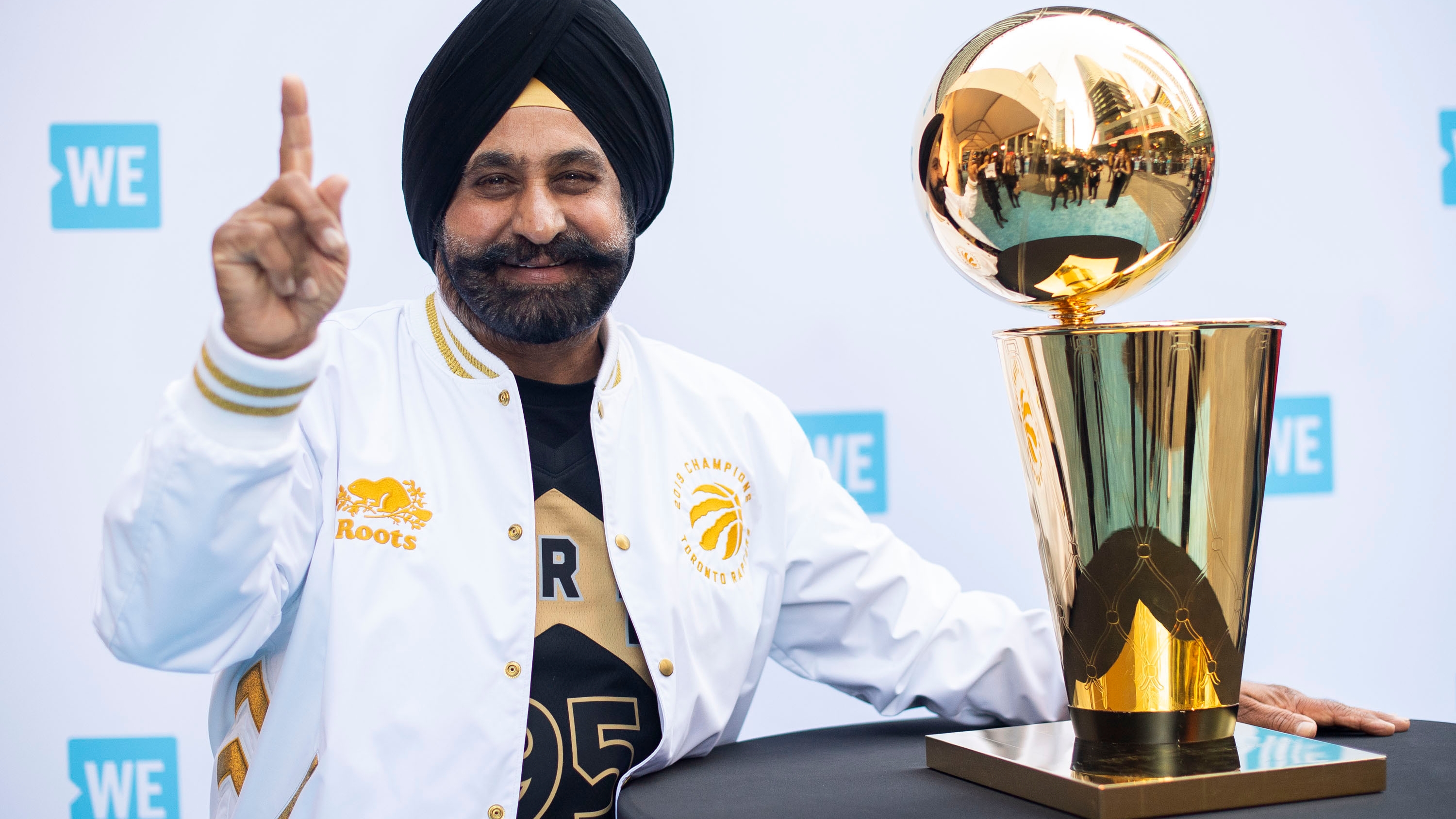How Superfan Nav Bhatia reacted to Raptors winning NBA championship