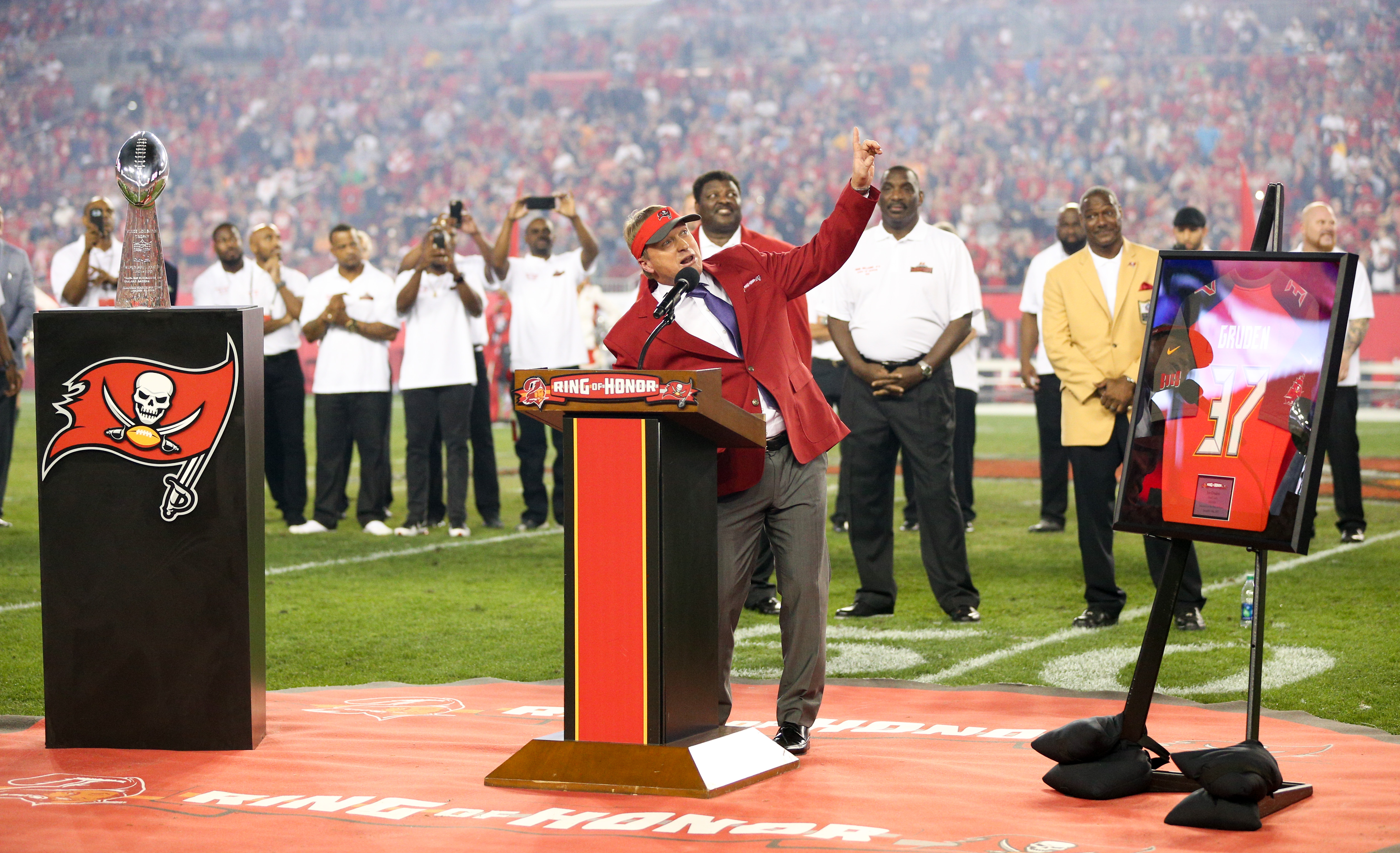 Jon Gruden's name being removed from Bucs Ring of Honor leads to