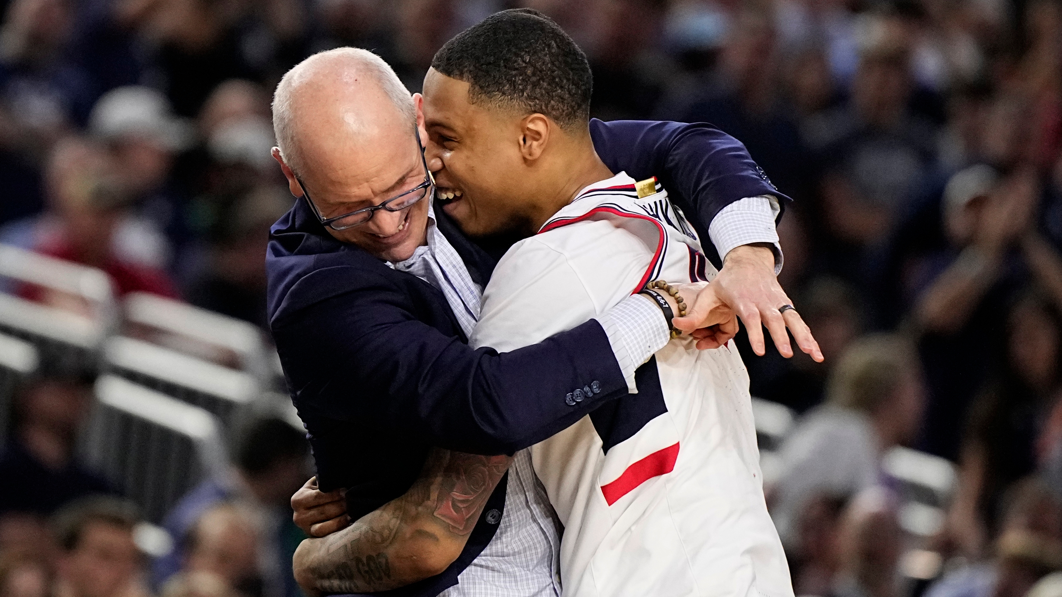 UConn wins March Madness, smothers San Diego State