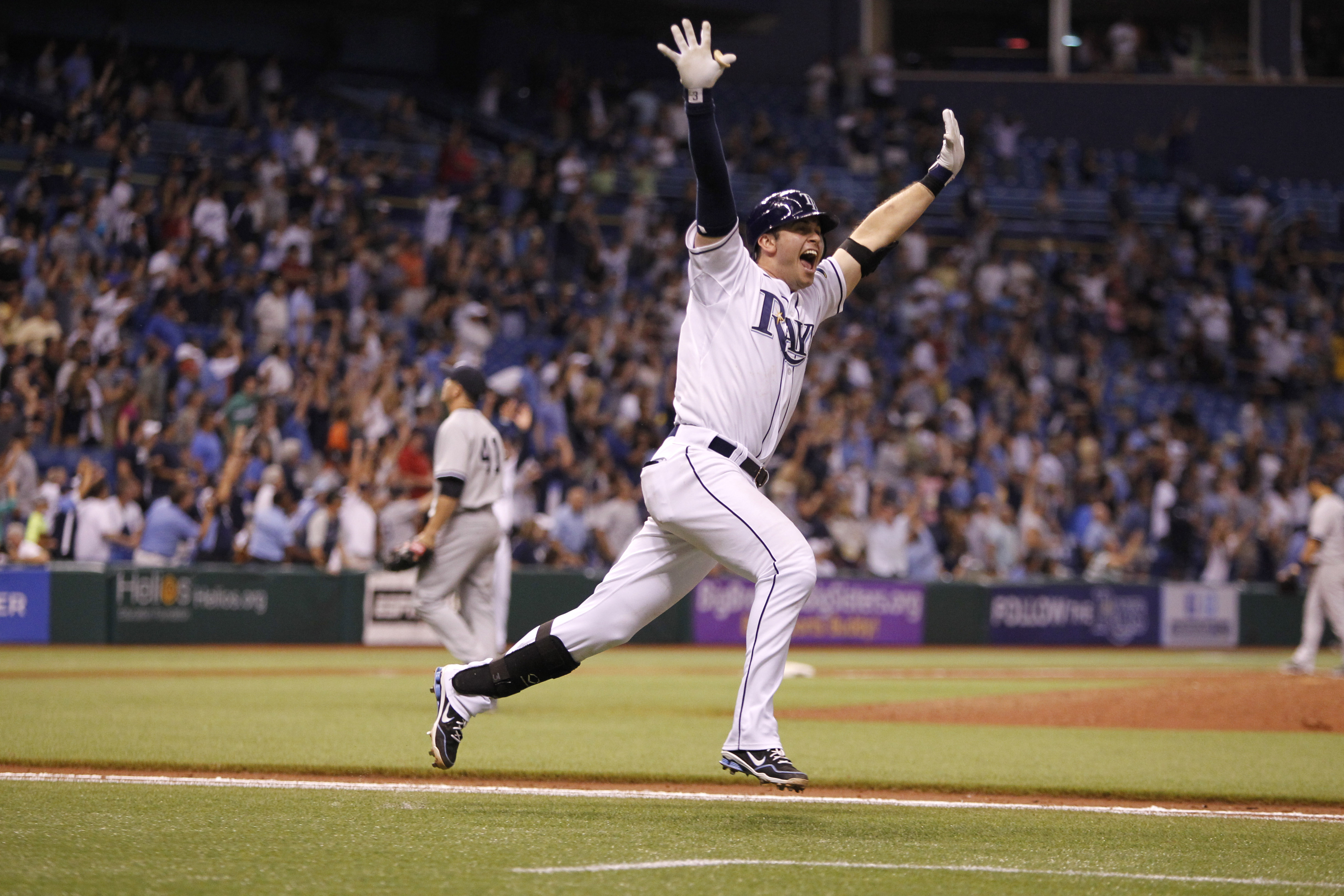 Rays to have statues of Longoria, Iwamura to honor team's history