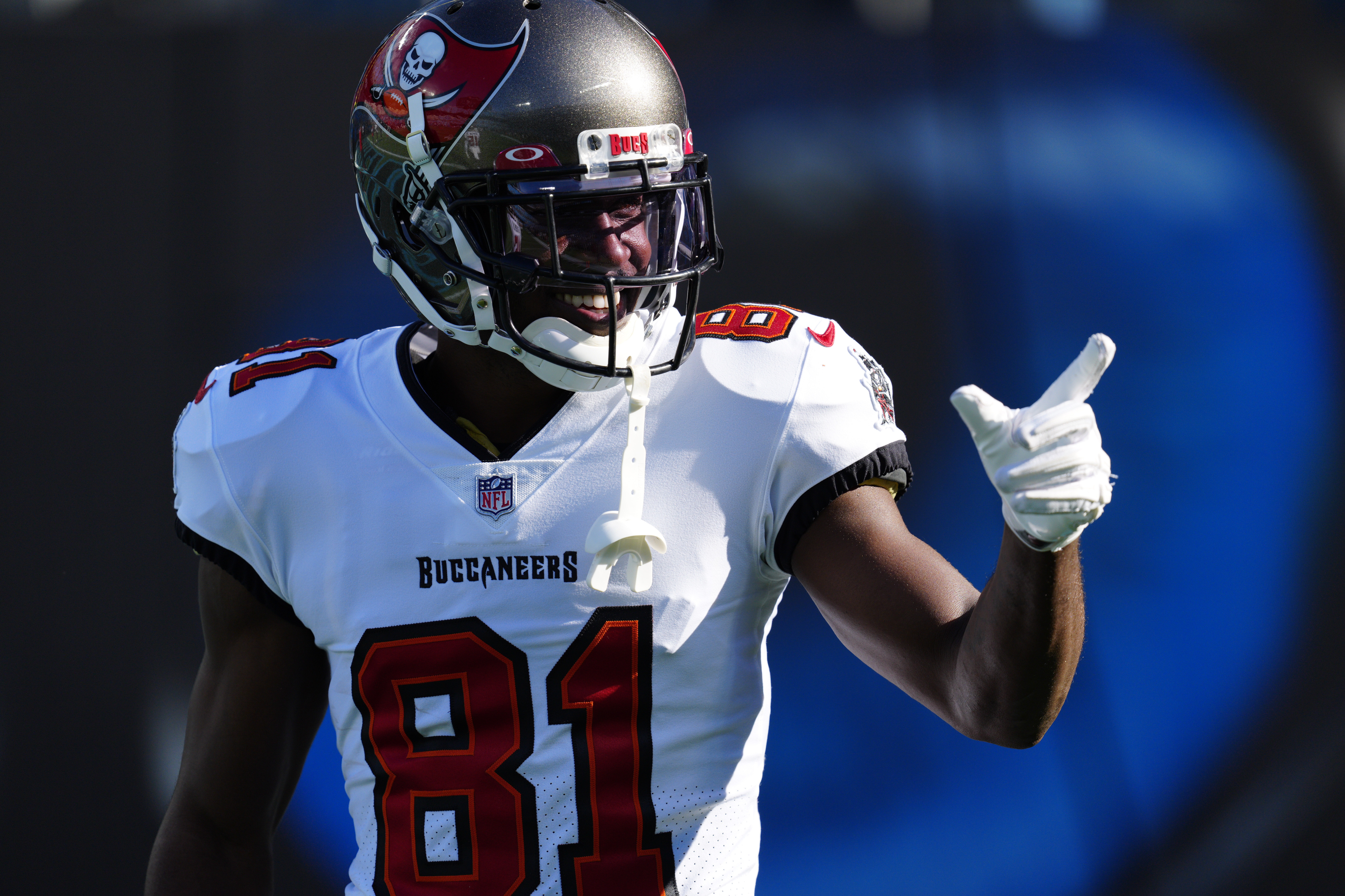 Jordan Whitehead helps Tampa Bay win first NFC South title since 2007