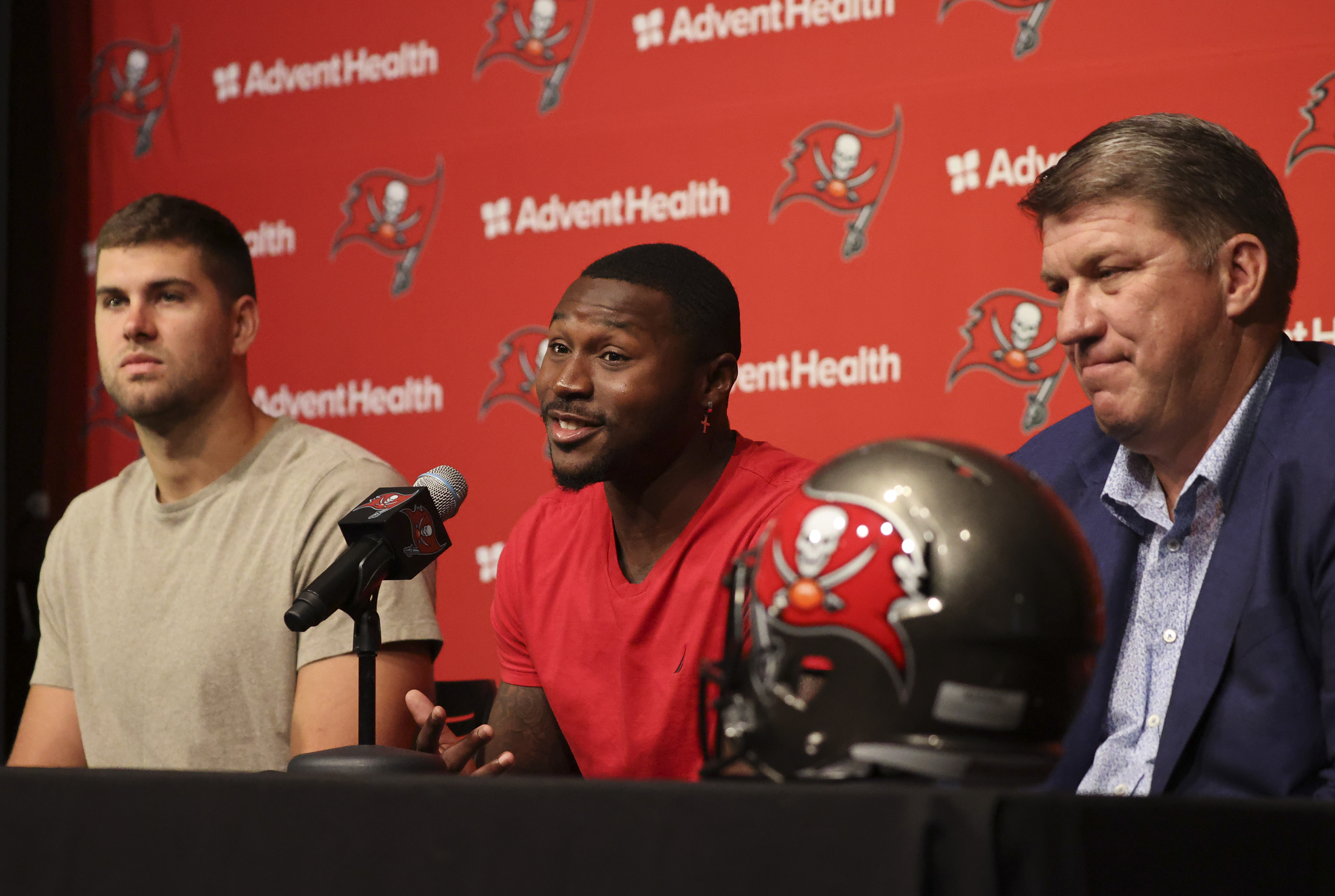 Tampa Bay Buccaneers General Manager Jason Licht talks on the phone News  Photo - Getty Images