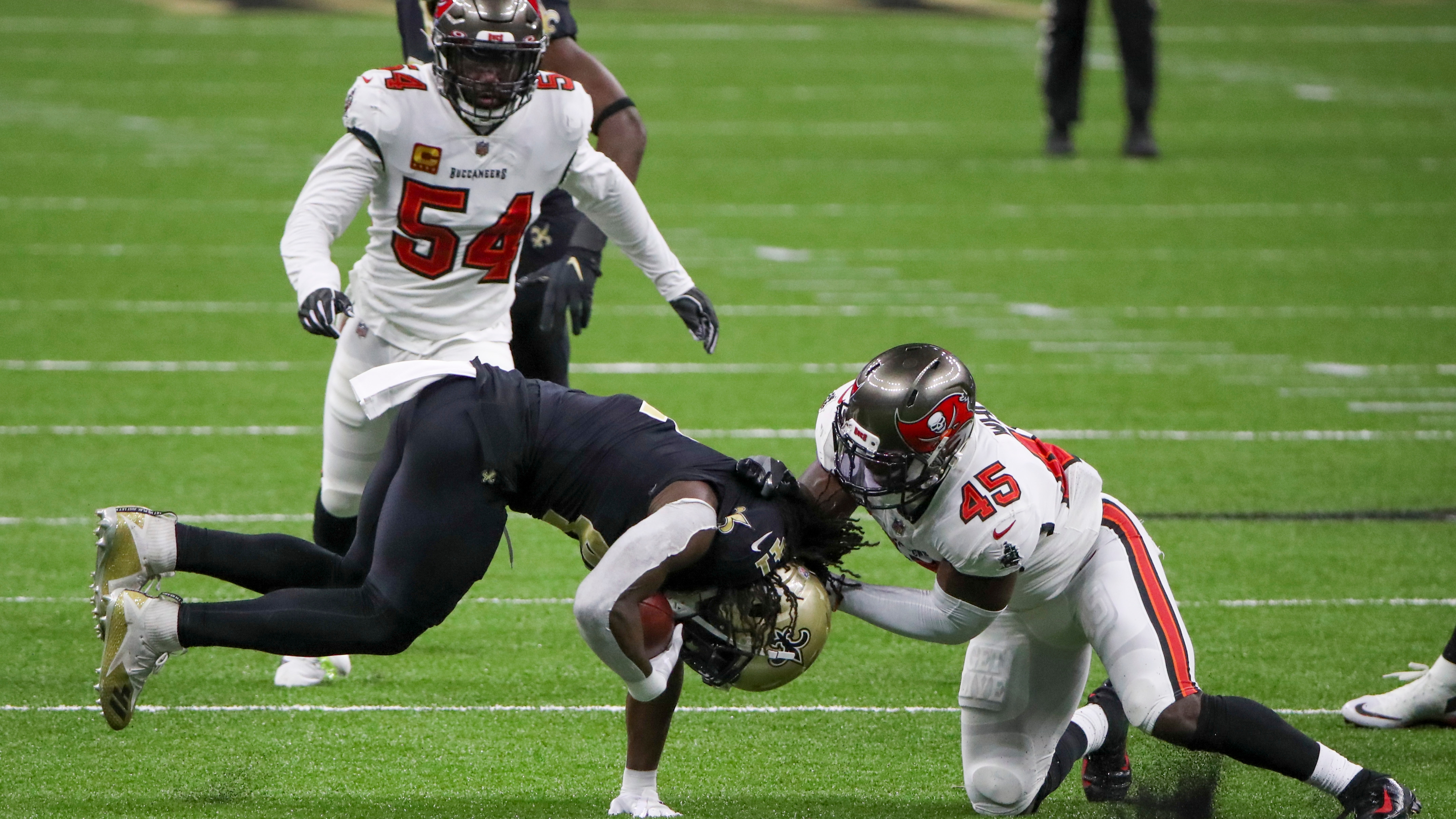 NFL news: Bucs LB Lavonte David fined for slamming helmet vs. Cowboys