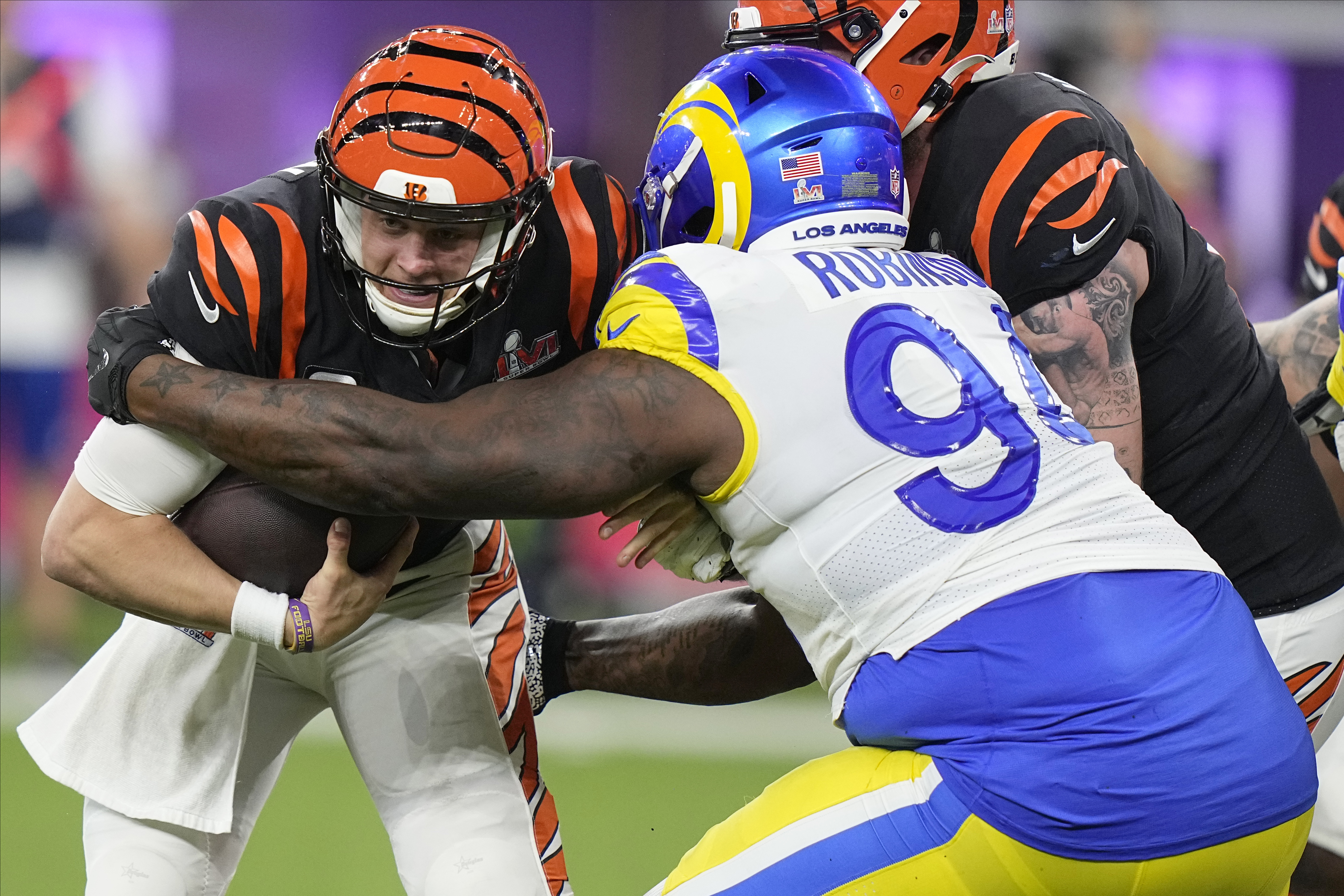 Super Bowl Live: Bengals take lead over Rams, 20-16