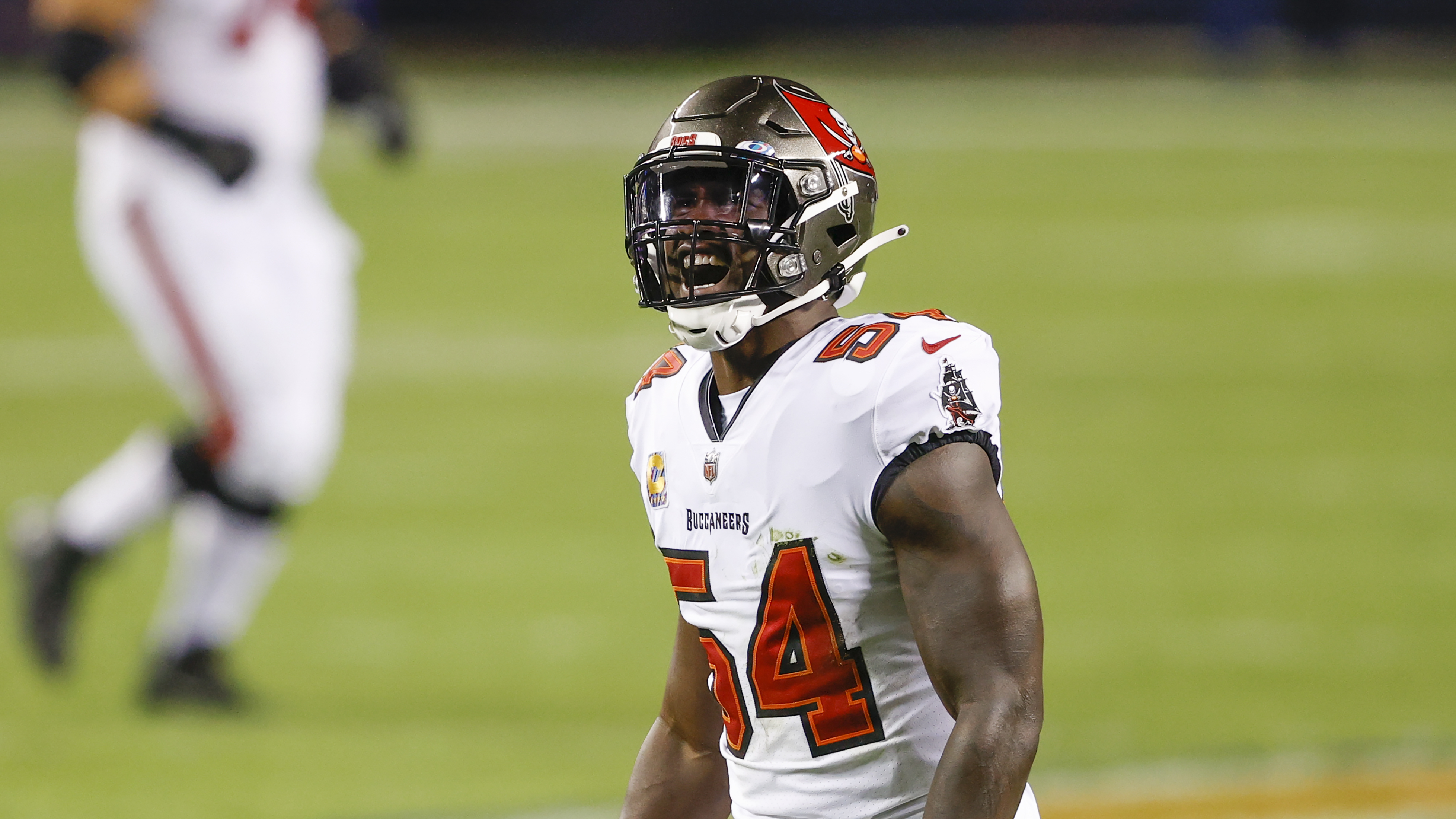 Bucs franchise Chris Godwin, re-sign Lavonte David