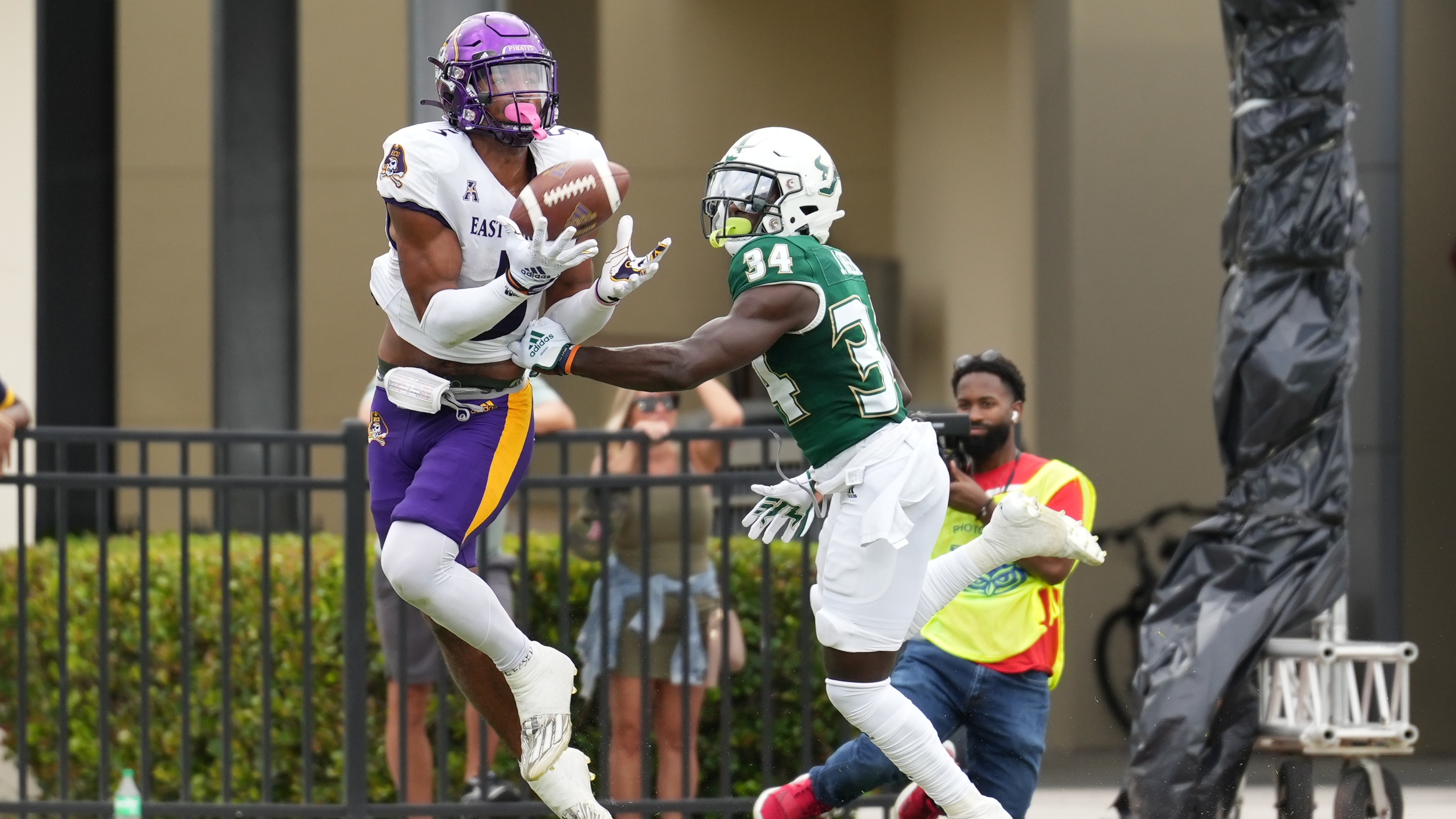 East Carolina Pirates defeat USF Bulls in AAC opener in Boca Raton