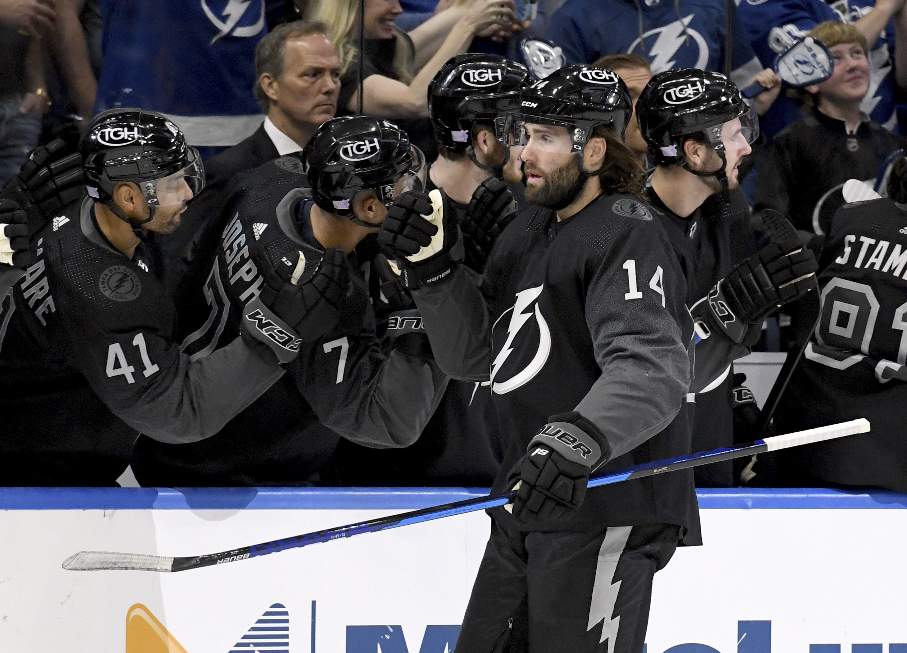 Lightning's Brayden Point throws punches, delivers overtime knockout punch