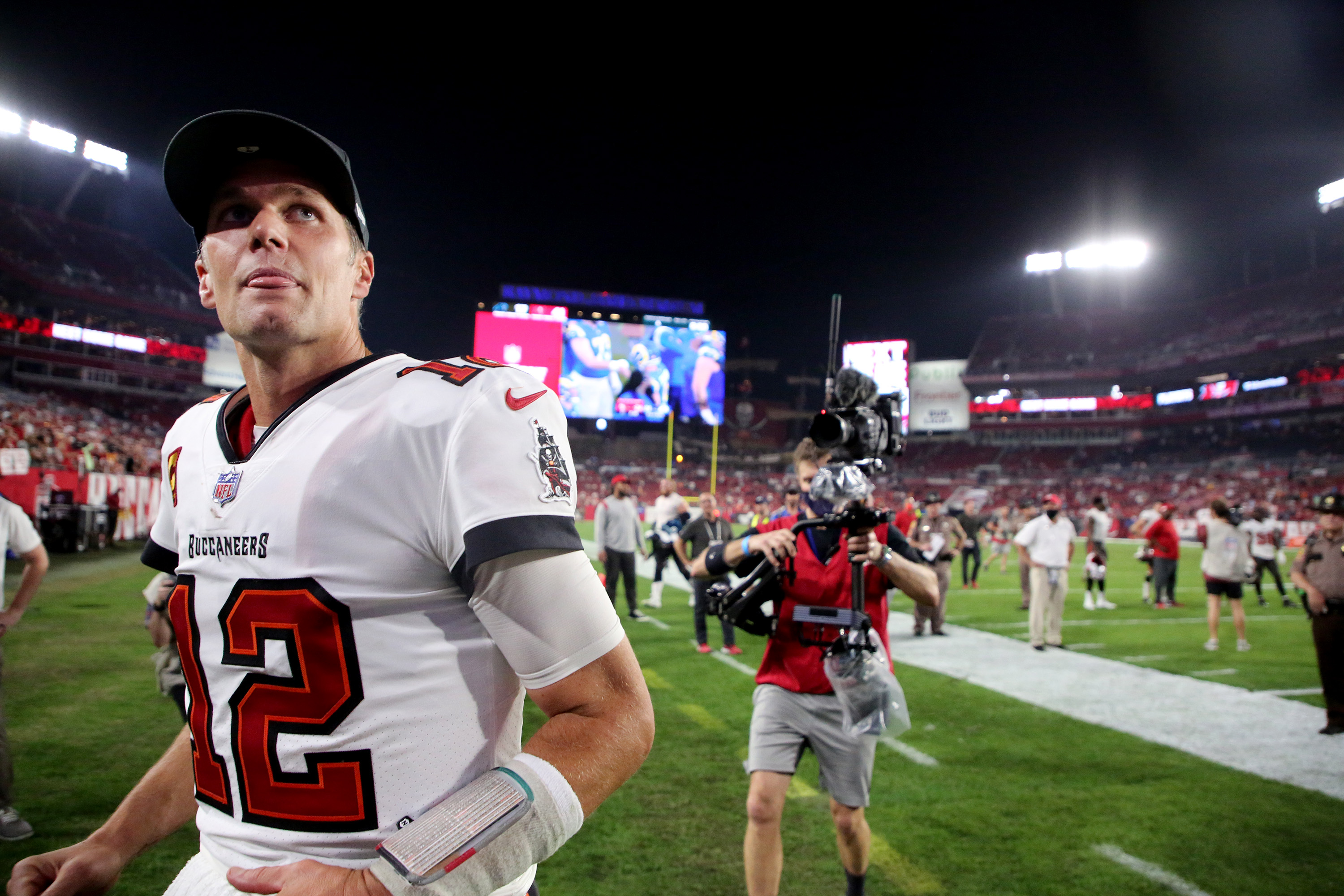 ESPN reporter Jeff Darlington prior to an NFL football game