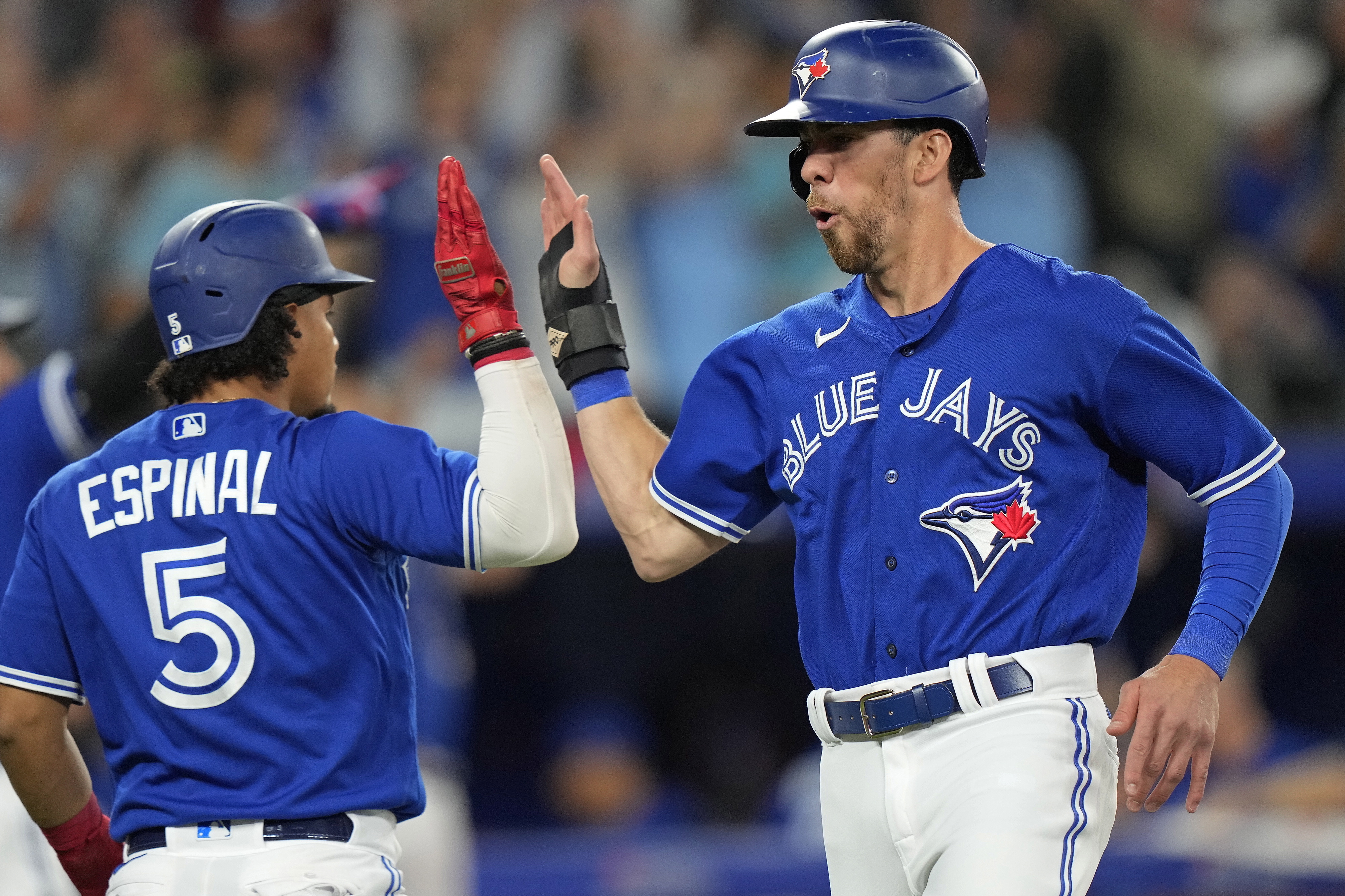 Whit Merrifield's big hit gives Blue Jays a split with Rays in