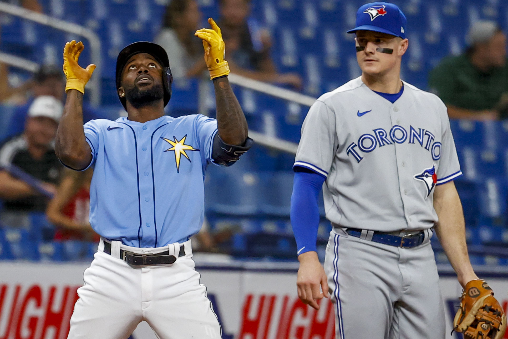 What is the thing in Berrios mouth? : r/Torontobluejays