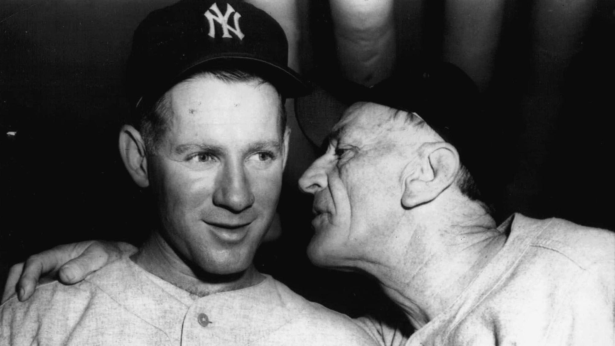 Whitey Ford, Beloved Yankees Pitcher Who Confounded Batters, Dies