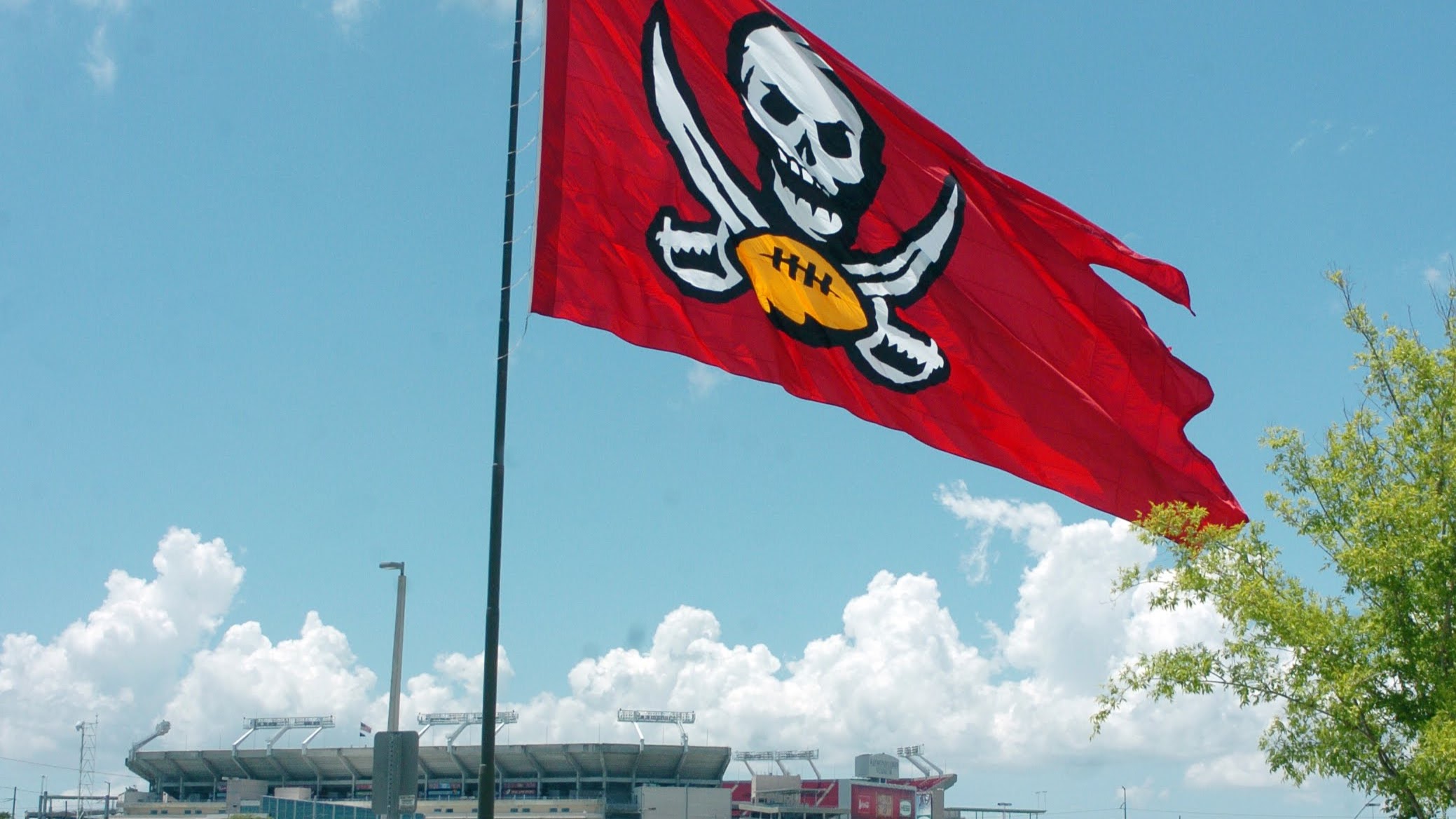 Tampa Bay Buccaneers flag – American Flagpole & Flag Co.