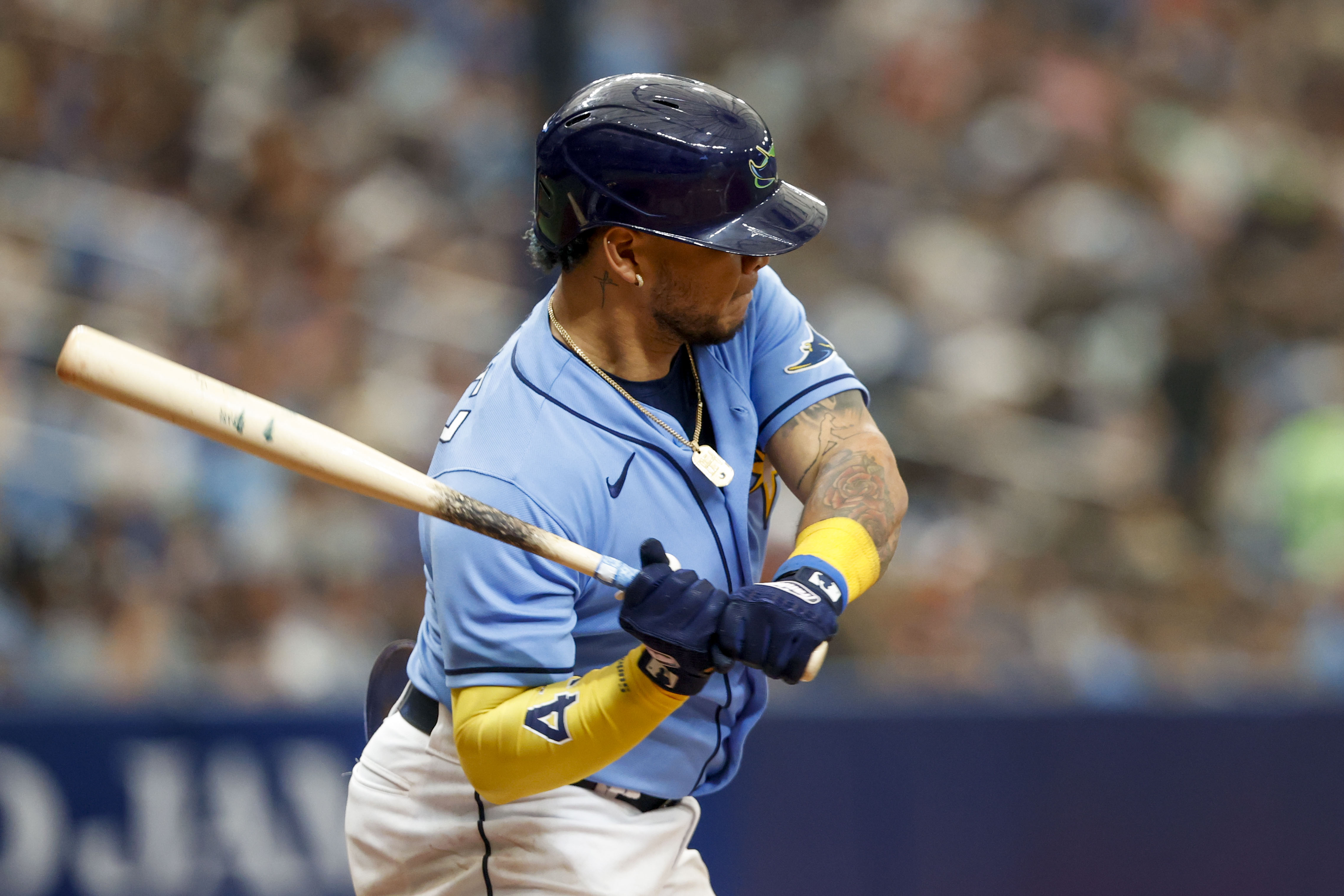 Rays lose Ramírez to broken thumb, but beat Orioles 7-5