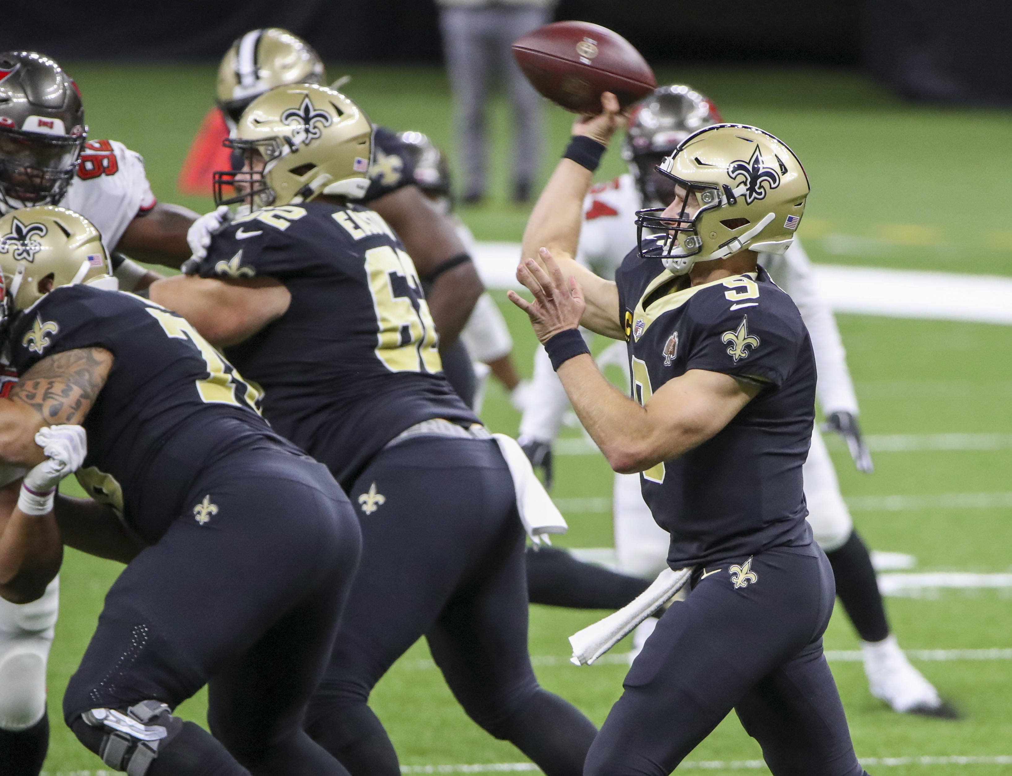 Tom Brady to leave Patriots, Drew Brees signs new deal with New Orleans –  The Durango Herald