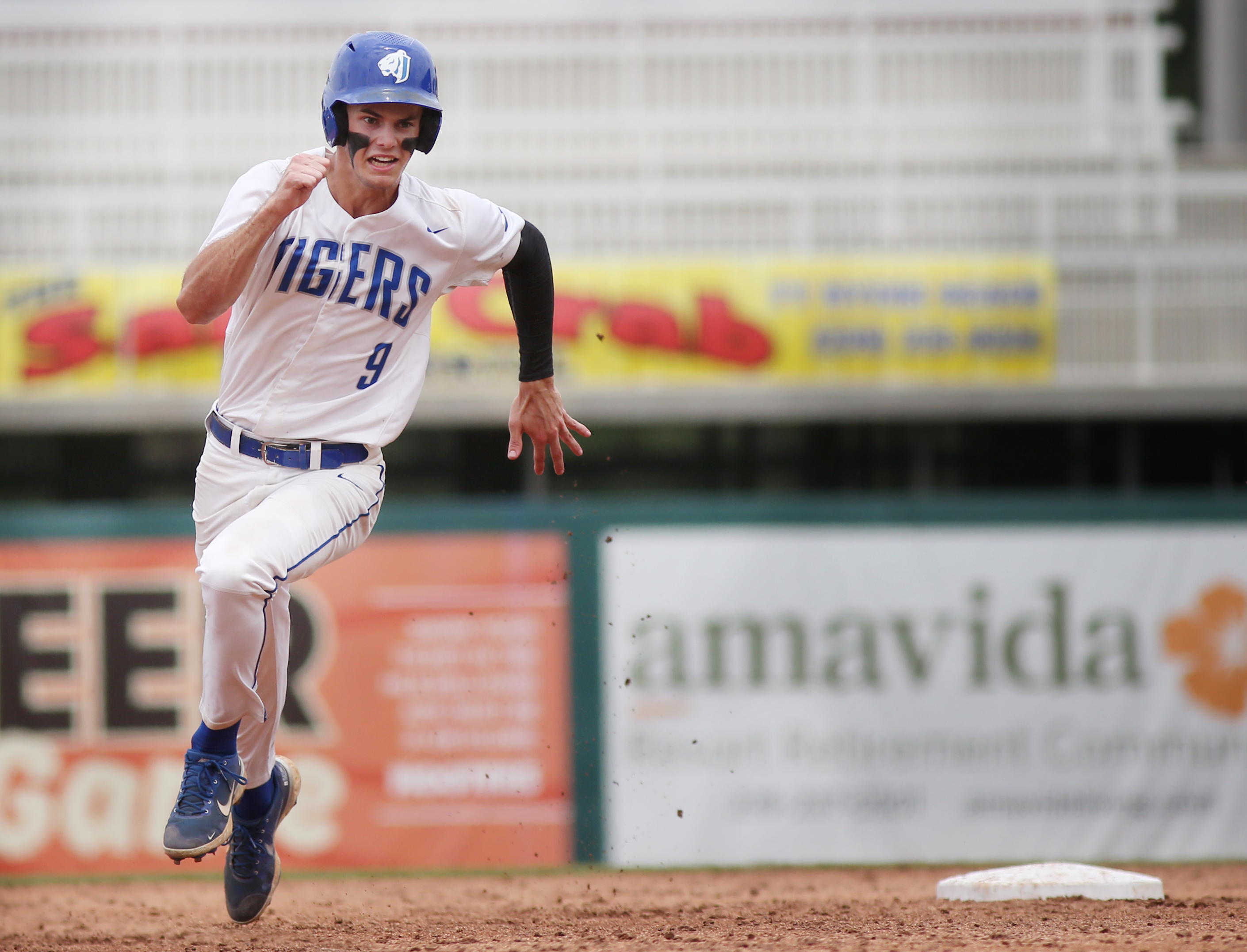 Mendes saws through Eau Gallie, as Jesuit claims 5A title 