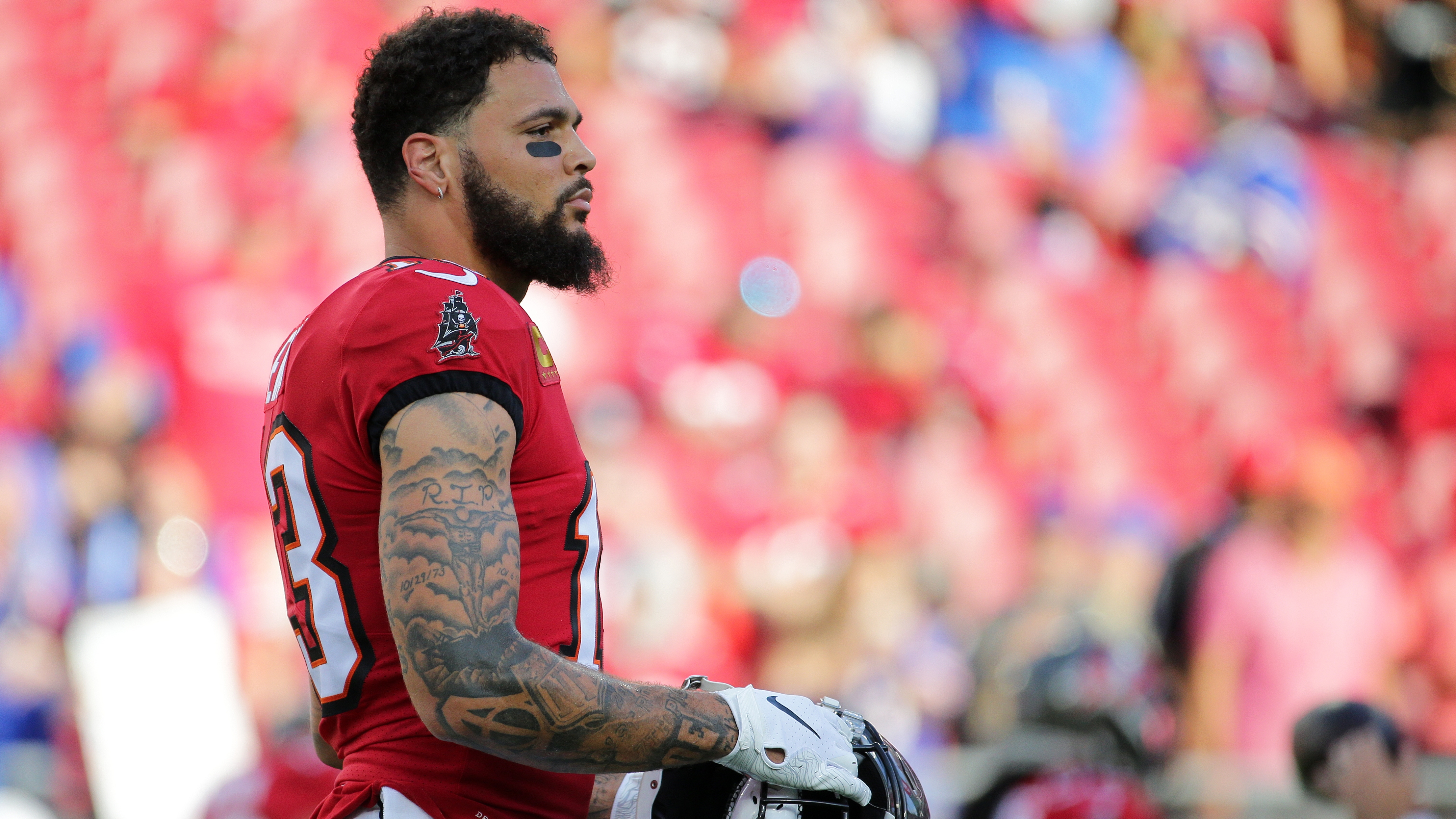 Bucs' Mike Evans off COVID-19/reserve list