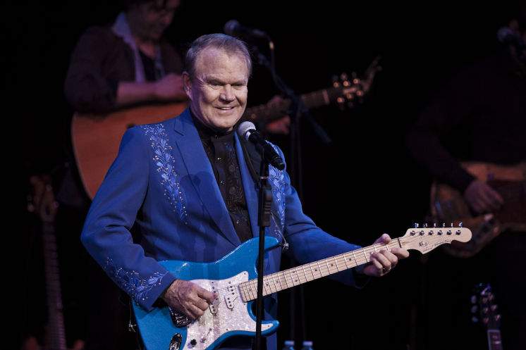 Glen Campbell was America's cowboy in the bright light of stardom and the  twilight of Alzheimer's