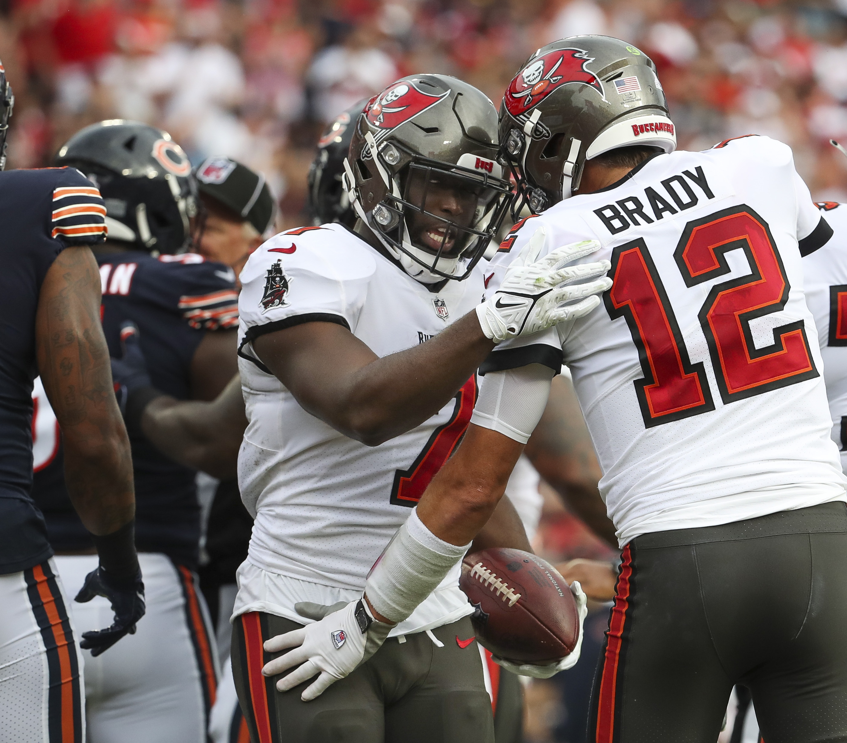 November 28, 2021: Tampa Bay Buccaneers running back Leonard Fournette (7)  runs with the ball for yardage during NFL football game action between the Tampa  Bay Buccaneers and the Indianapolis Colts at