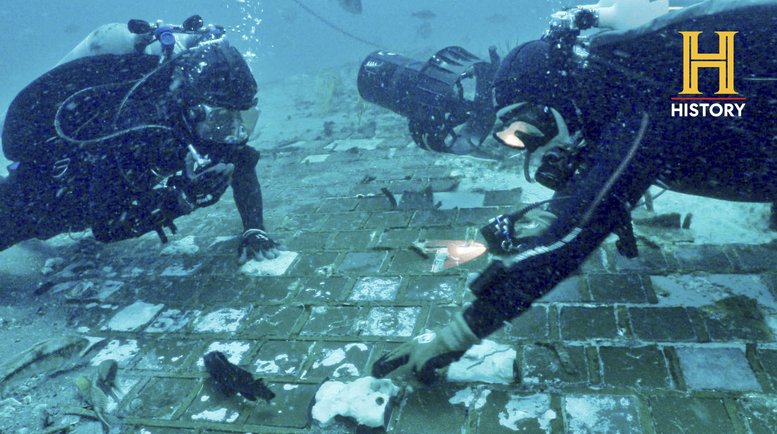 Large section of destroyed space shuttle Challenger found on ocean