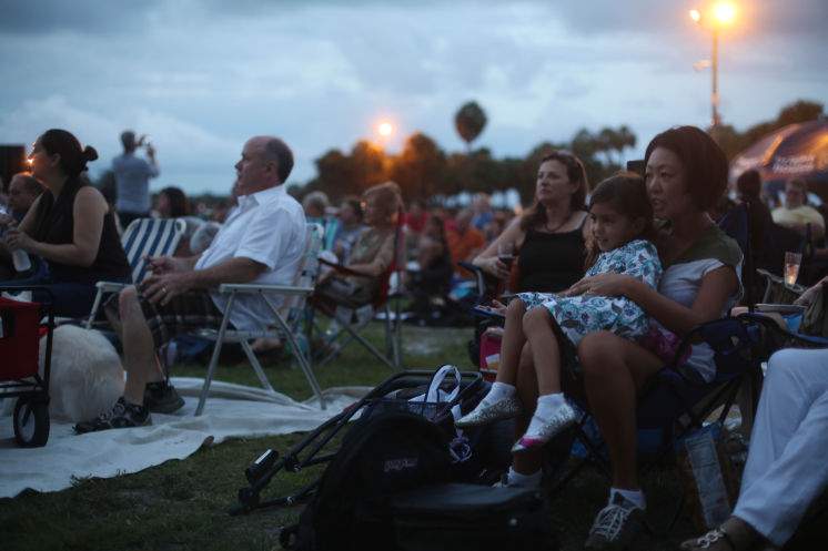 Westfield Brandon To Host Holiday Tampa Bay Lightning Night