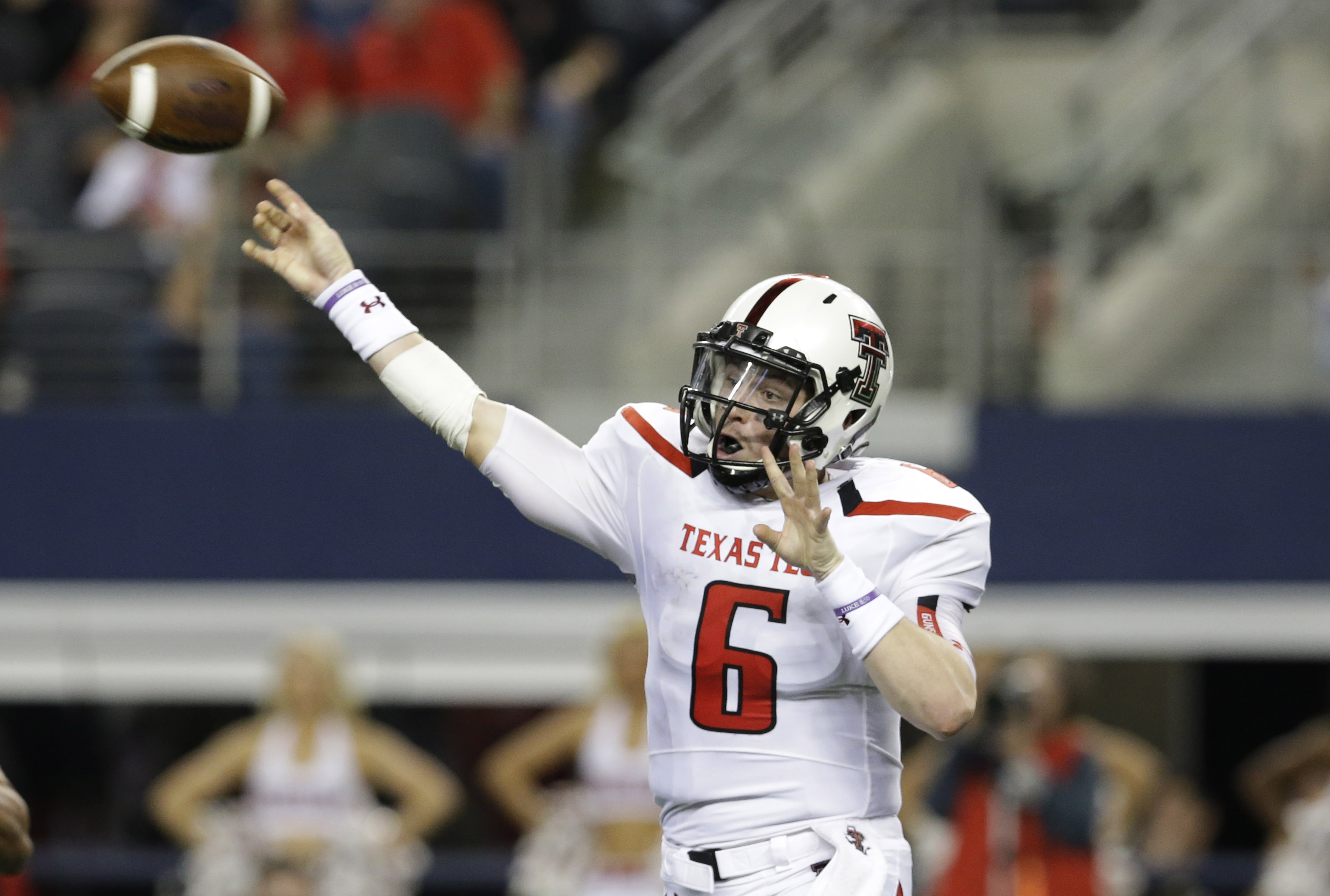 Baker Mayfield plays four series, throws touchdown before departing - NBC  Sports