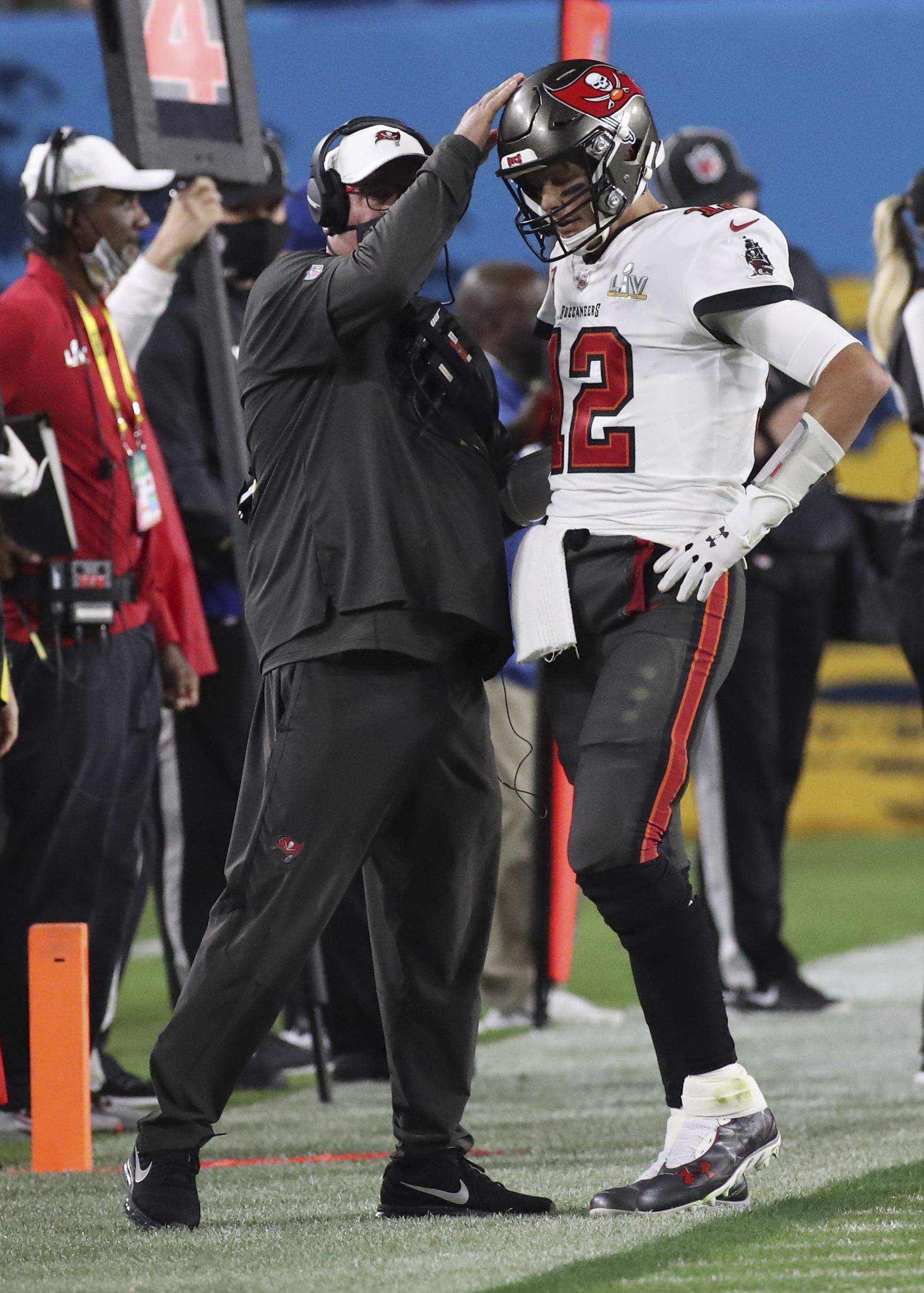 Super Bowl 2021: Bruce Arians drenched in BLUE Gatorade after