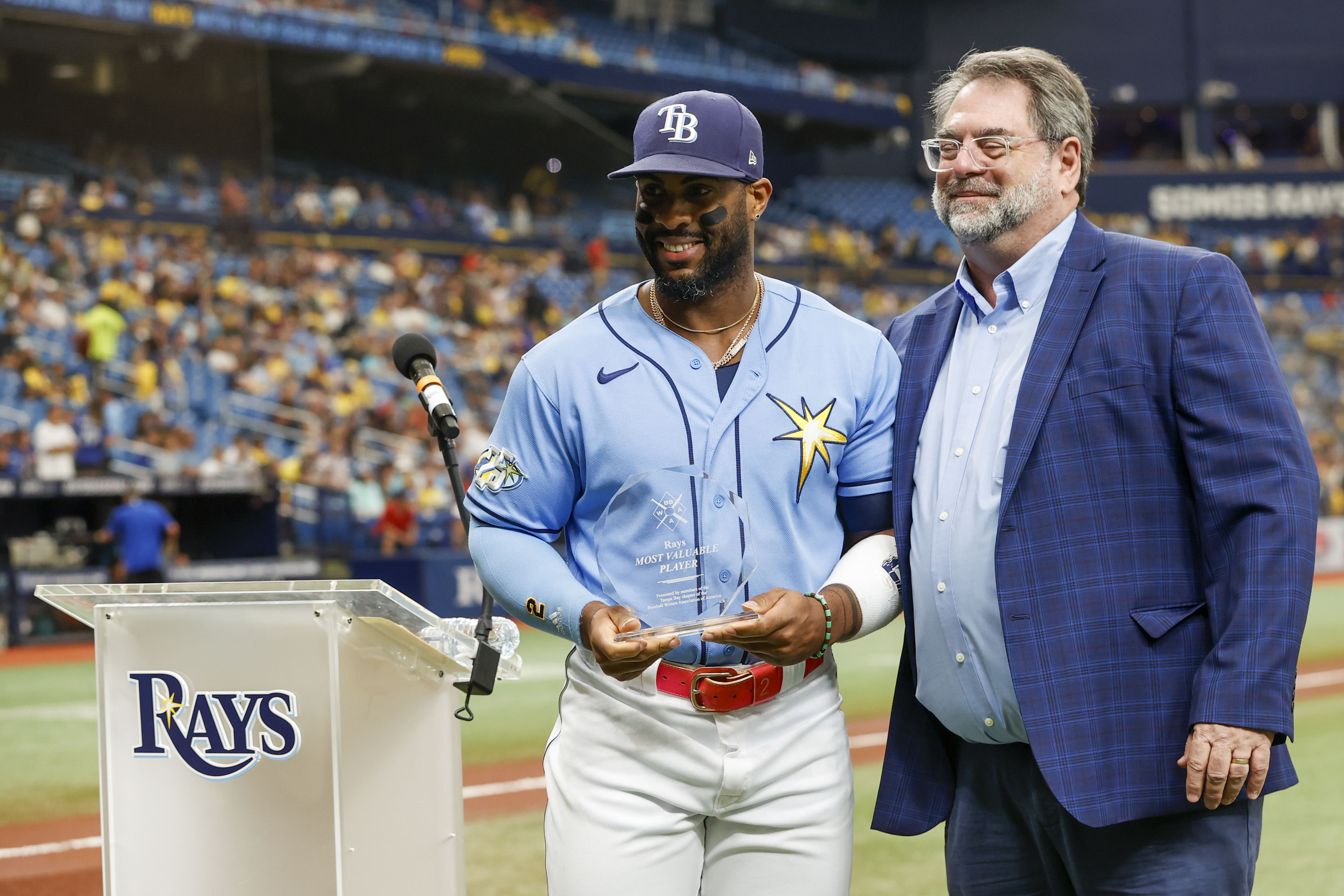 Rays extend Yandy Diaz through 2025, with an option for 2026