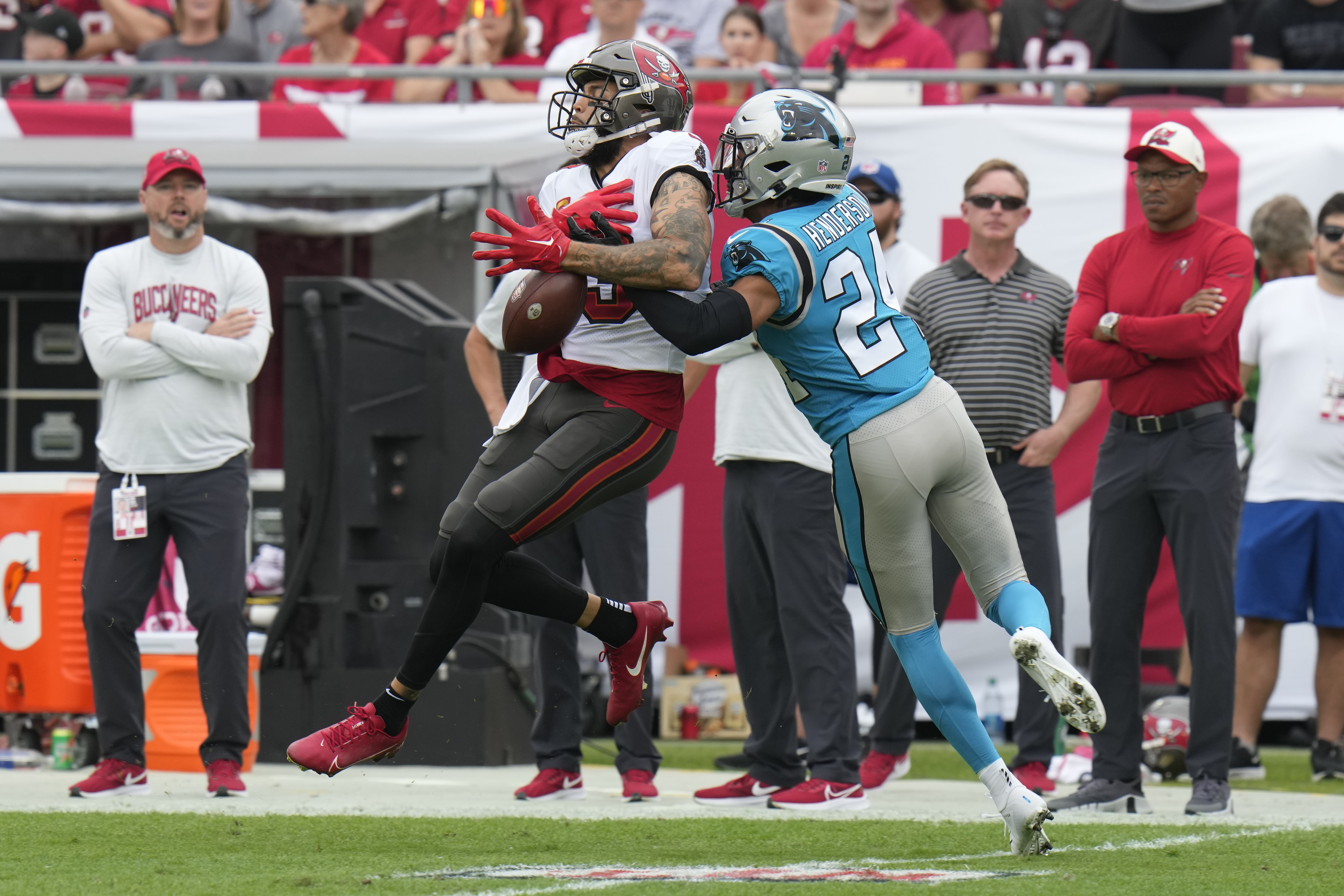 Brady, Bucs rally to beat Panthers 30-24, clinch NFC South