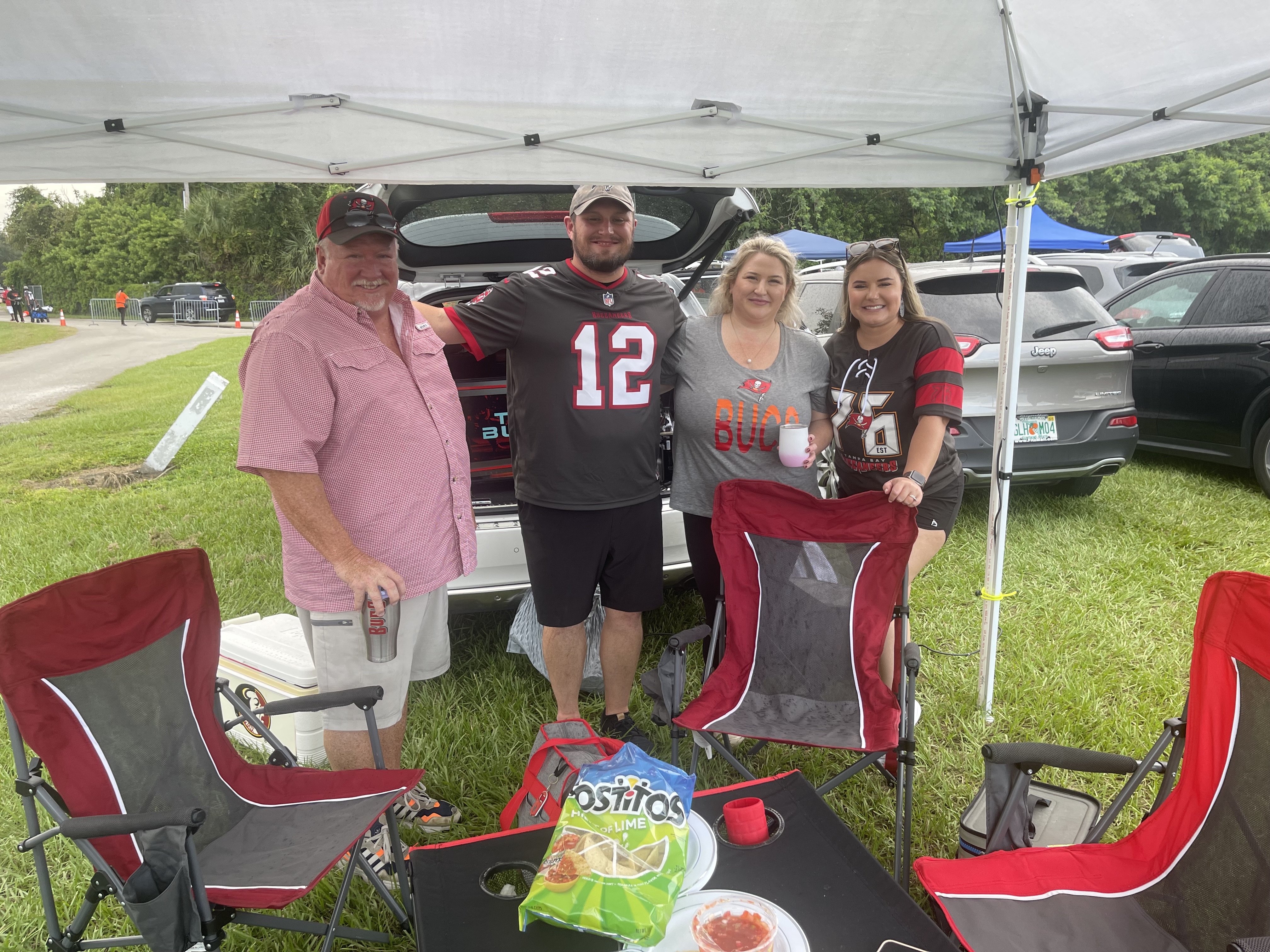 Louisville Cardinals Tailgate Canopy Tent, Table, & Chairs Set