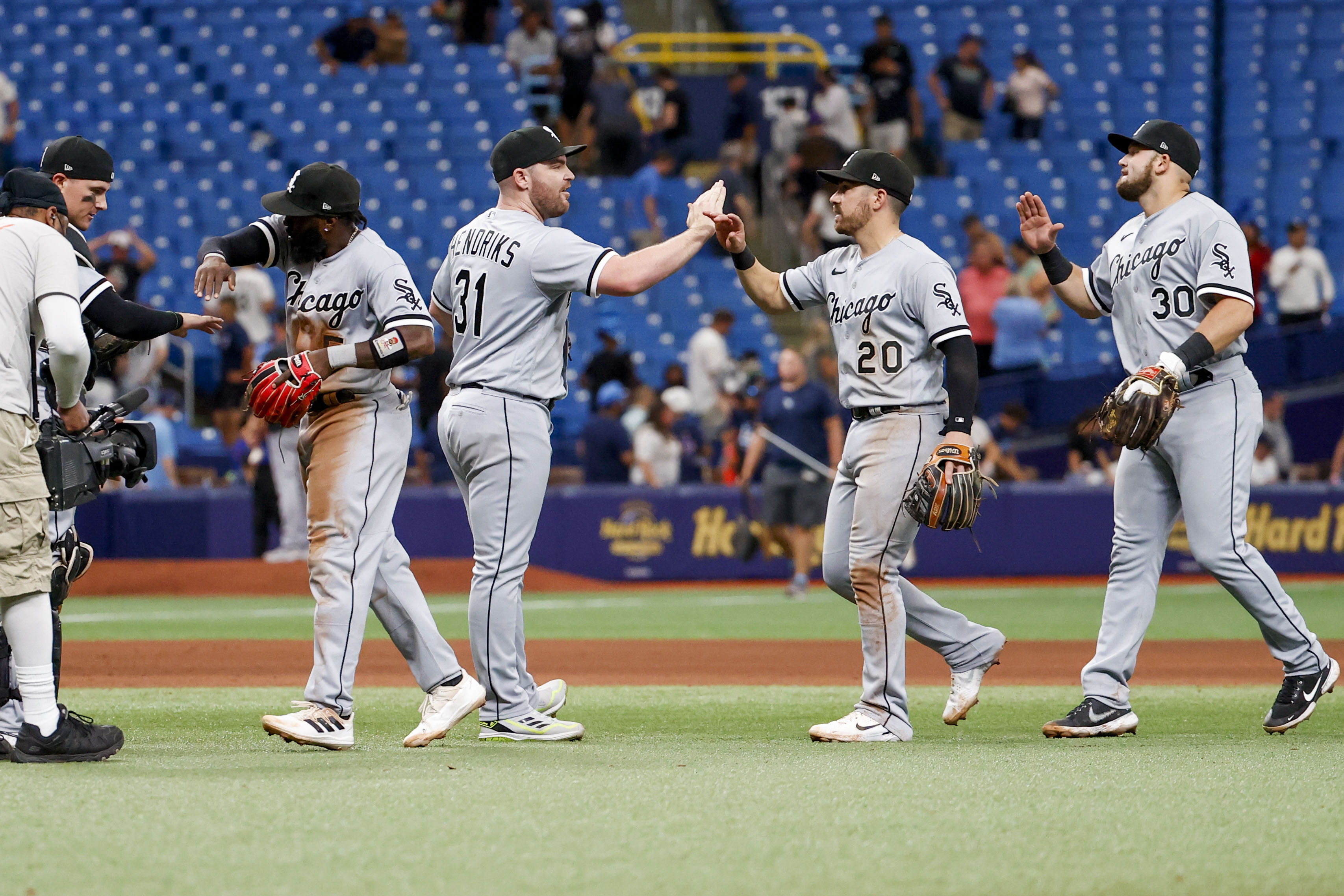 Rays rally but fall in 11 innings to White Sox