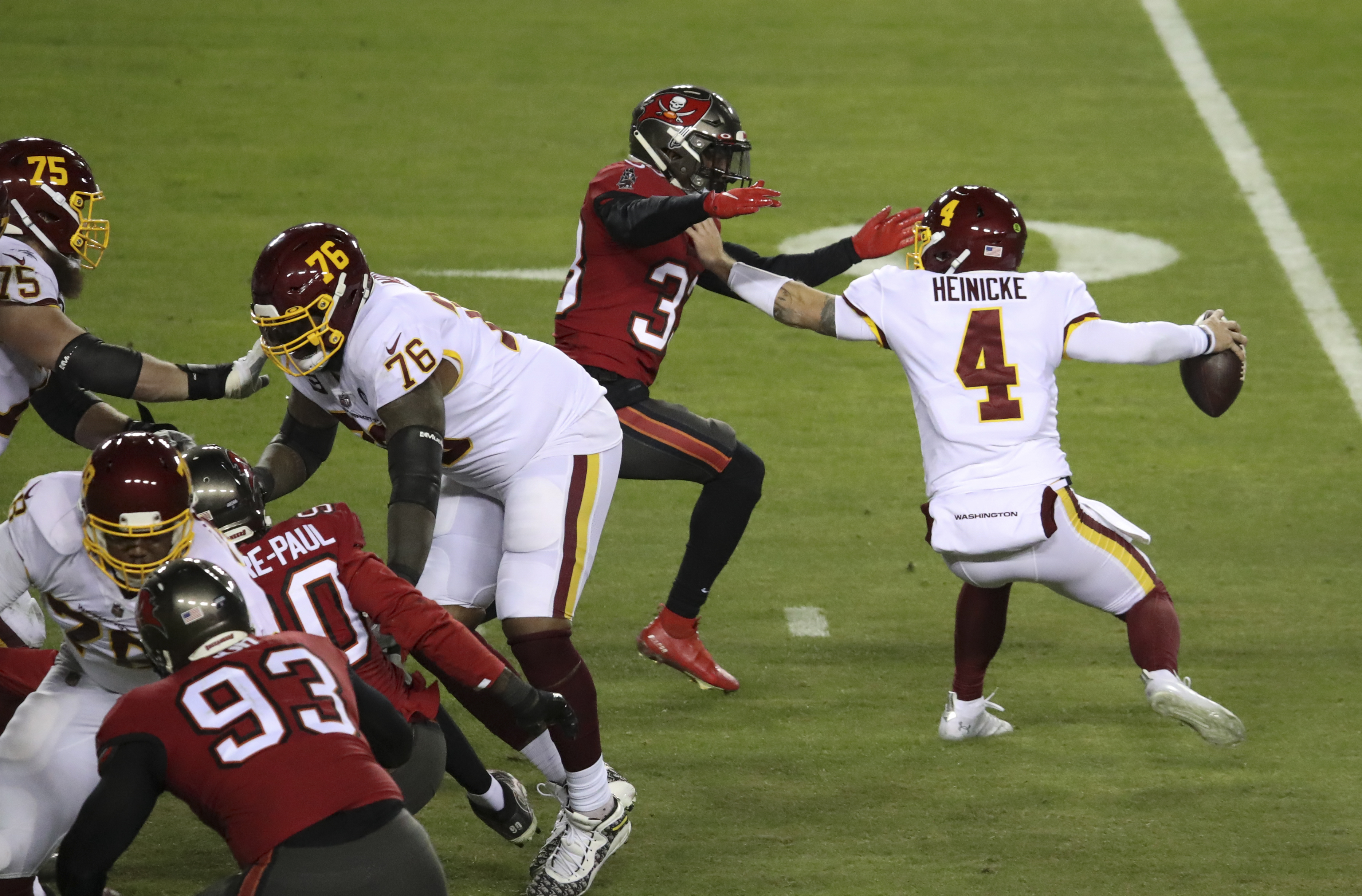 Nov 14, 2021; Landover, MD USA; Tampa Bay Buccaneers inside linebacker  Devin White (45) celebrates after a sack during an NFL game at FedEx Field.  The Washington Football Team beat the Buccaneers