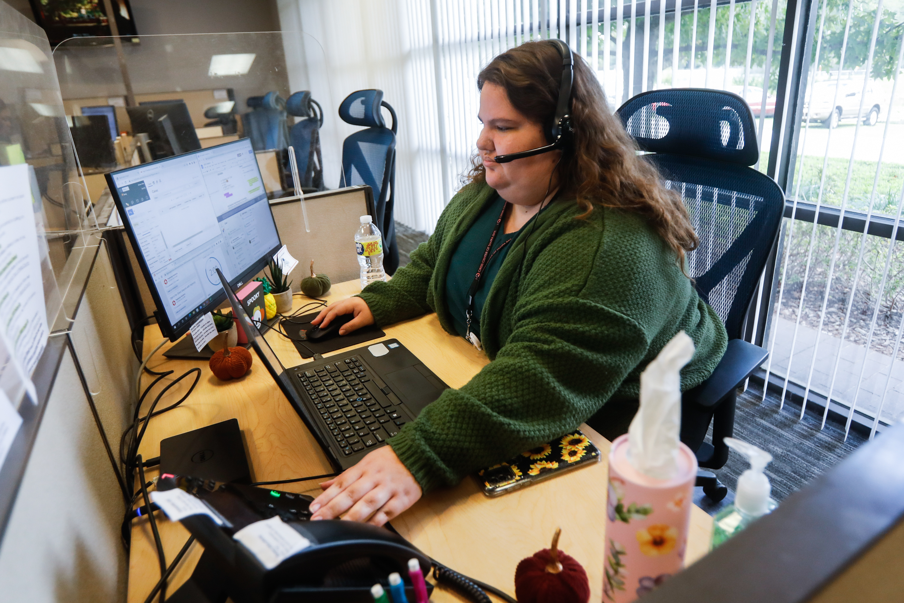 Tampa Bay suicide hotline operators struggle with surge of calls
