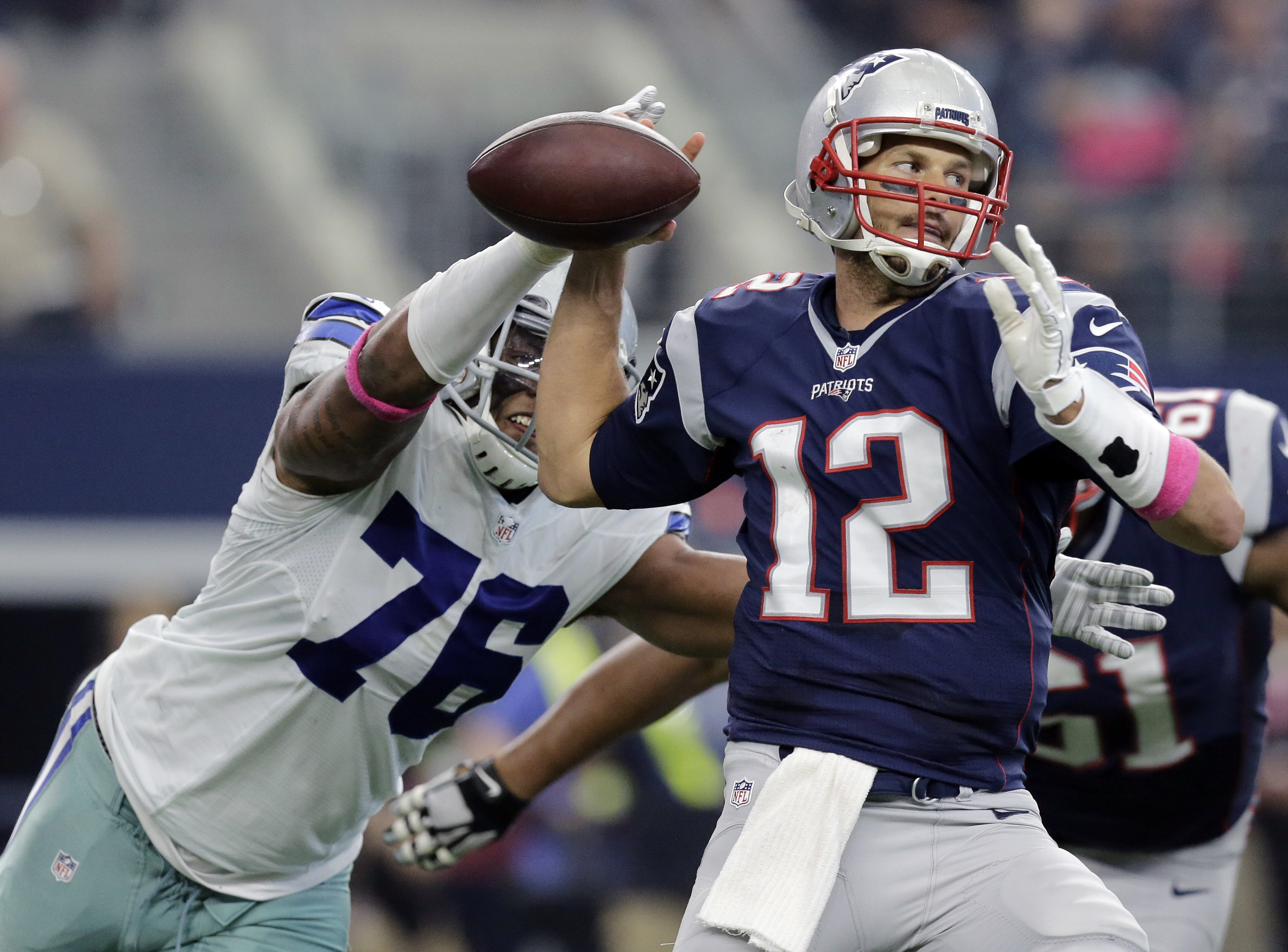 Patriots hold Cowboys' offense without TD in 13-9 win