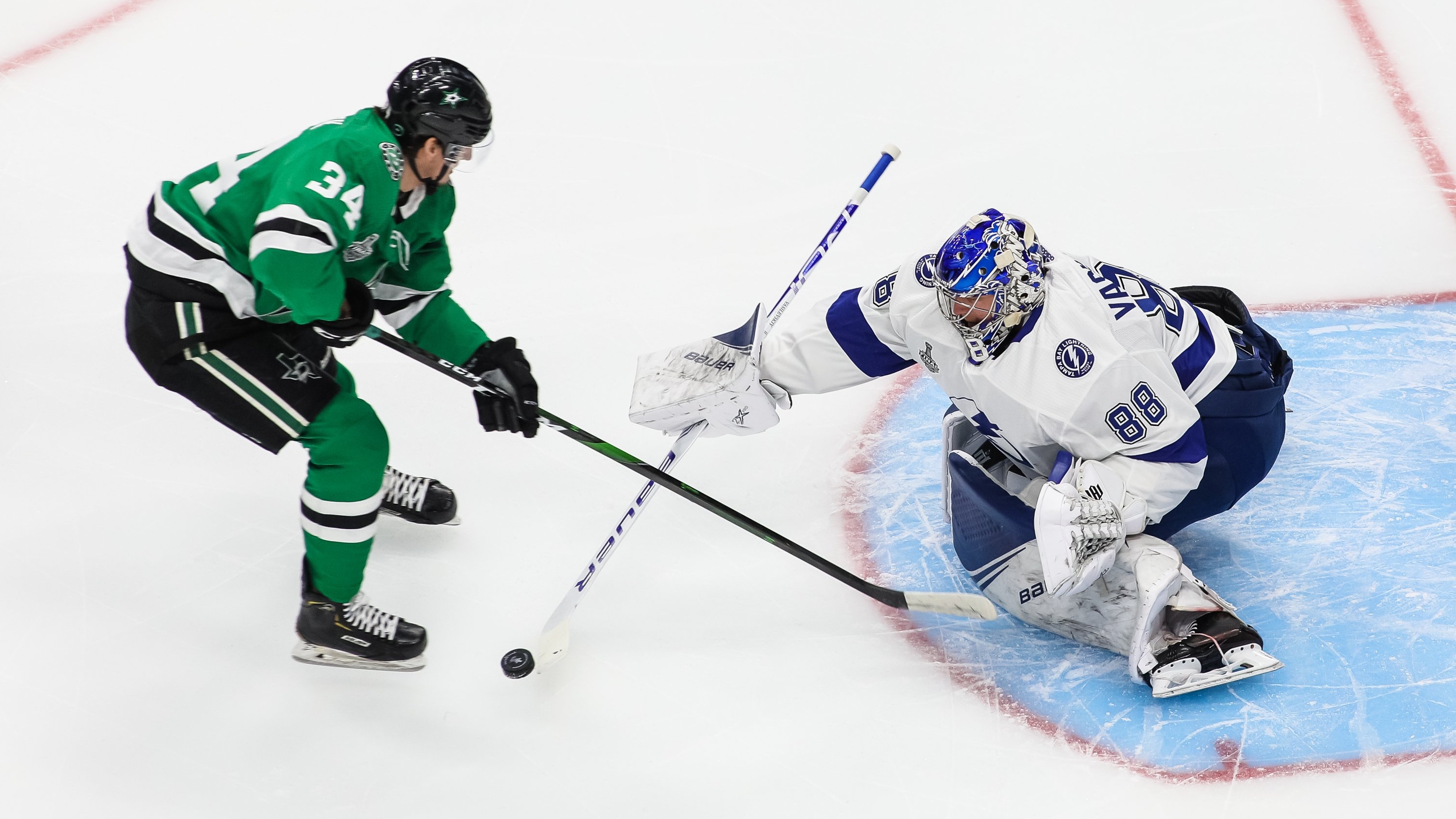 Dallas Stars look to avoid getting thunderstruck by the Lightning