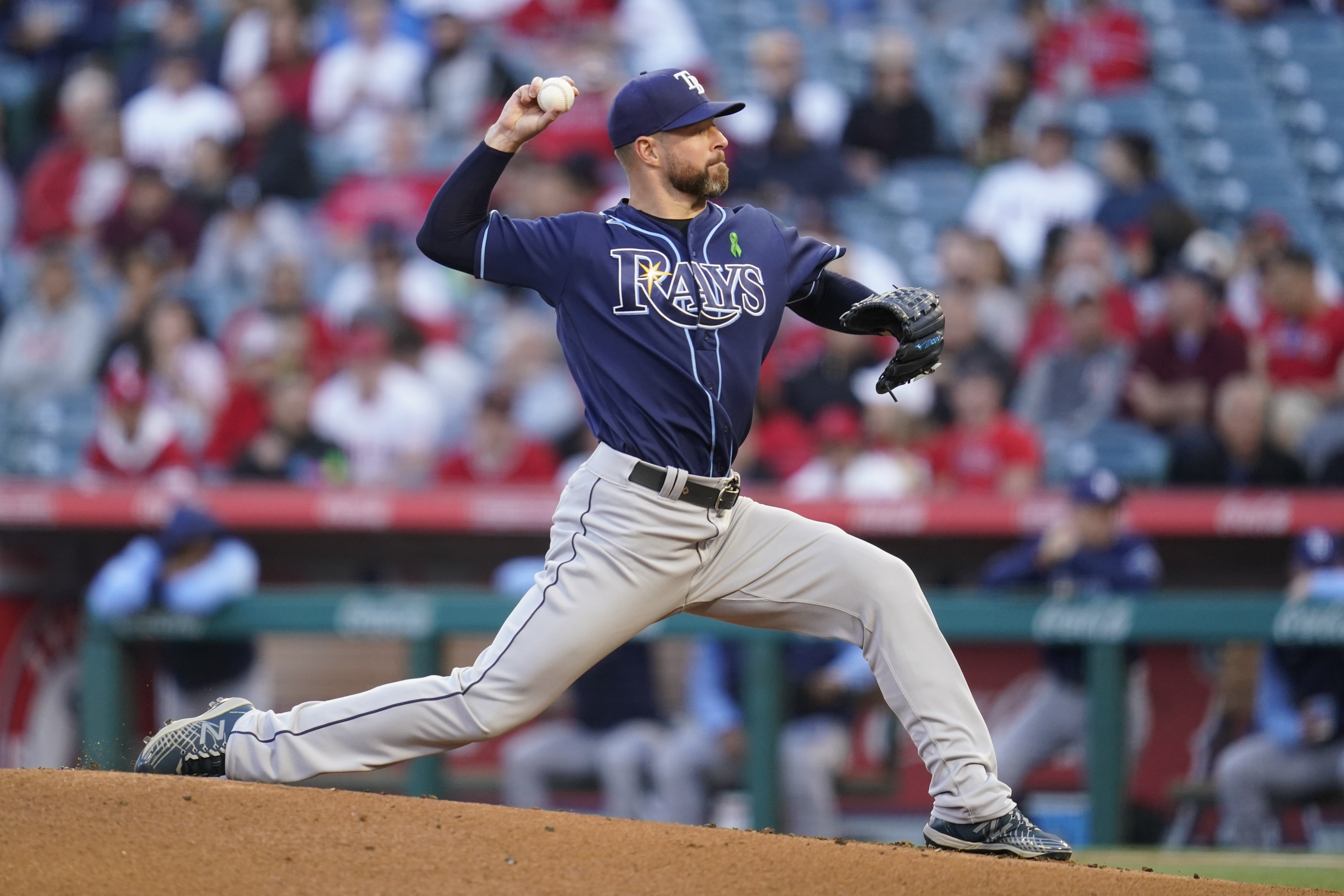 Angels rough up Mariners and Felix Hernandez 8-0