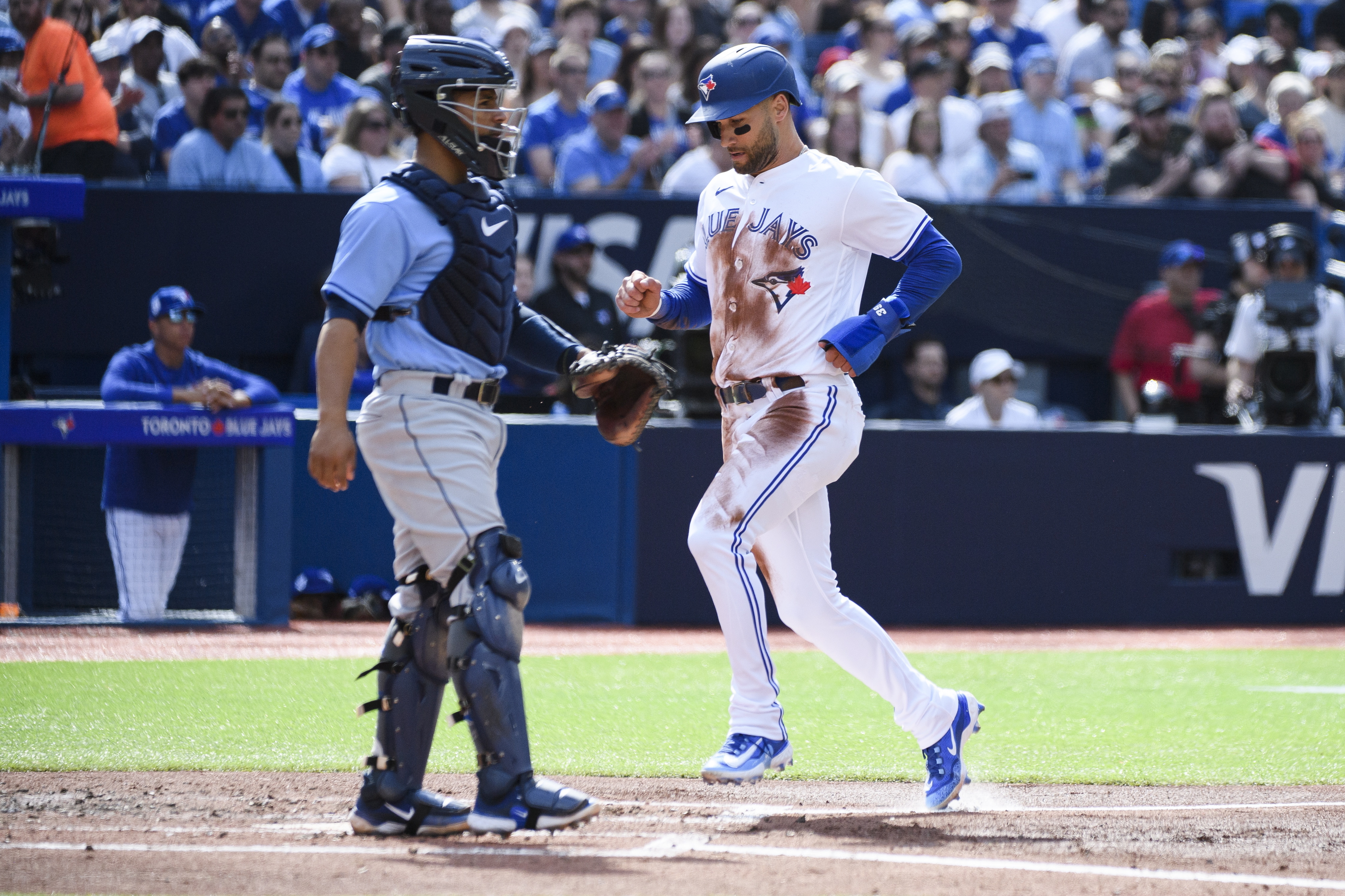 Toronto Blue Jays fans concerned as catcher Alejandro Kirk