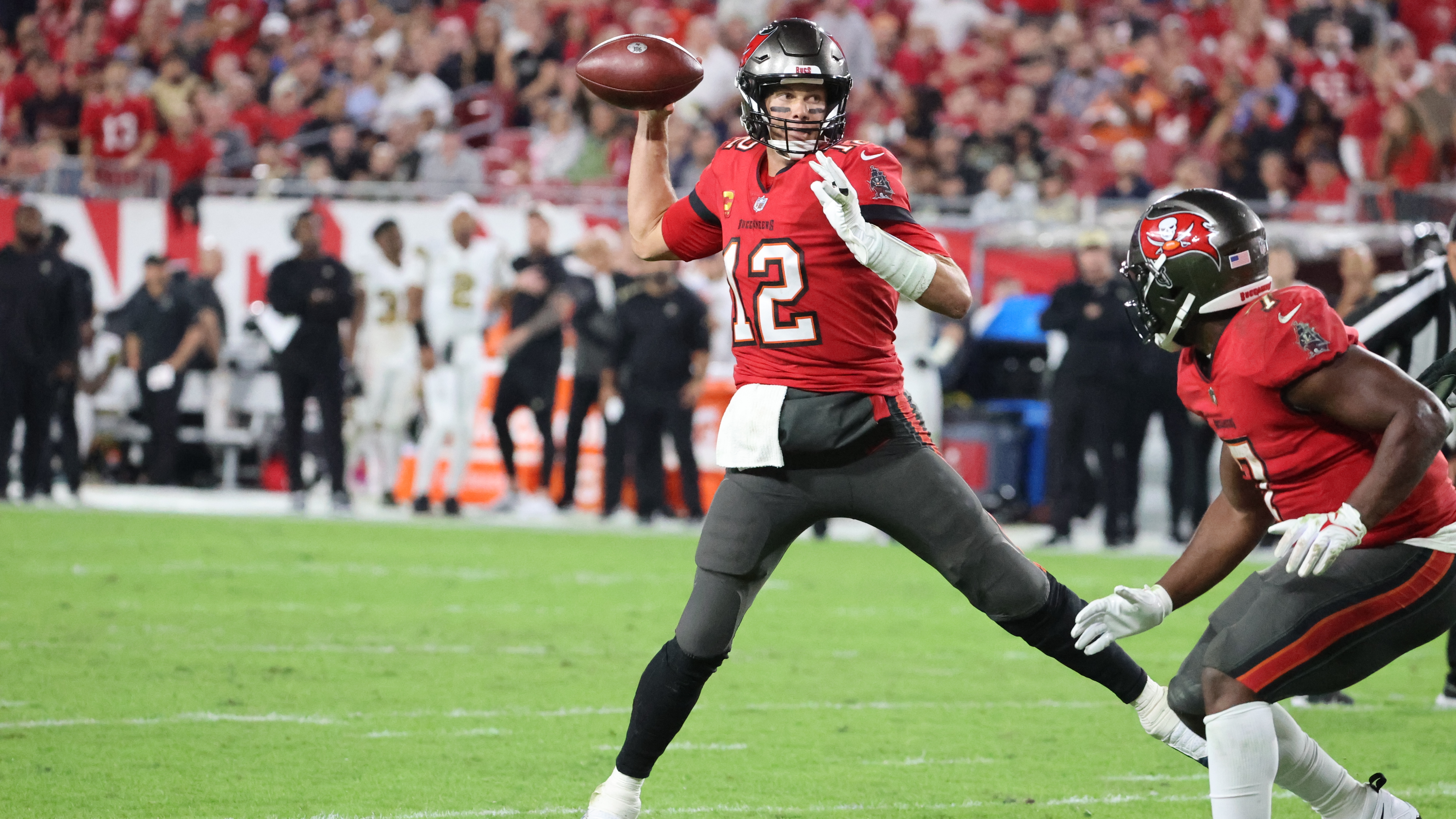 Tom Brady fumes at Tampa Bay Buccaneers teammates in defeat against  Pittsburgh Steelers