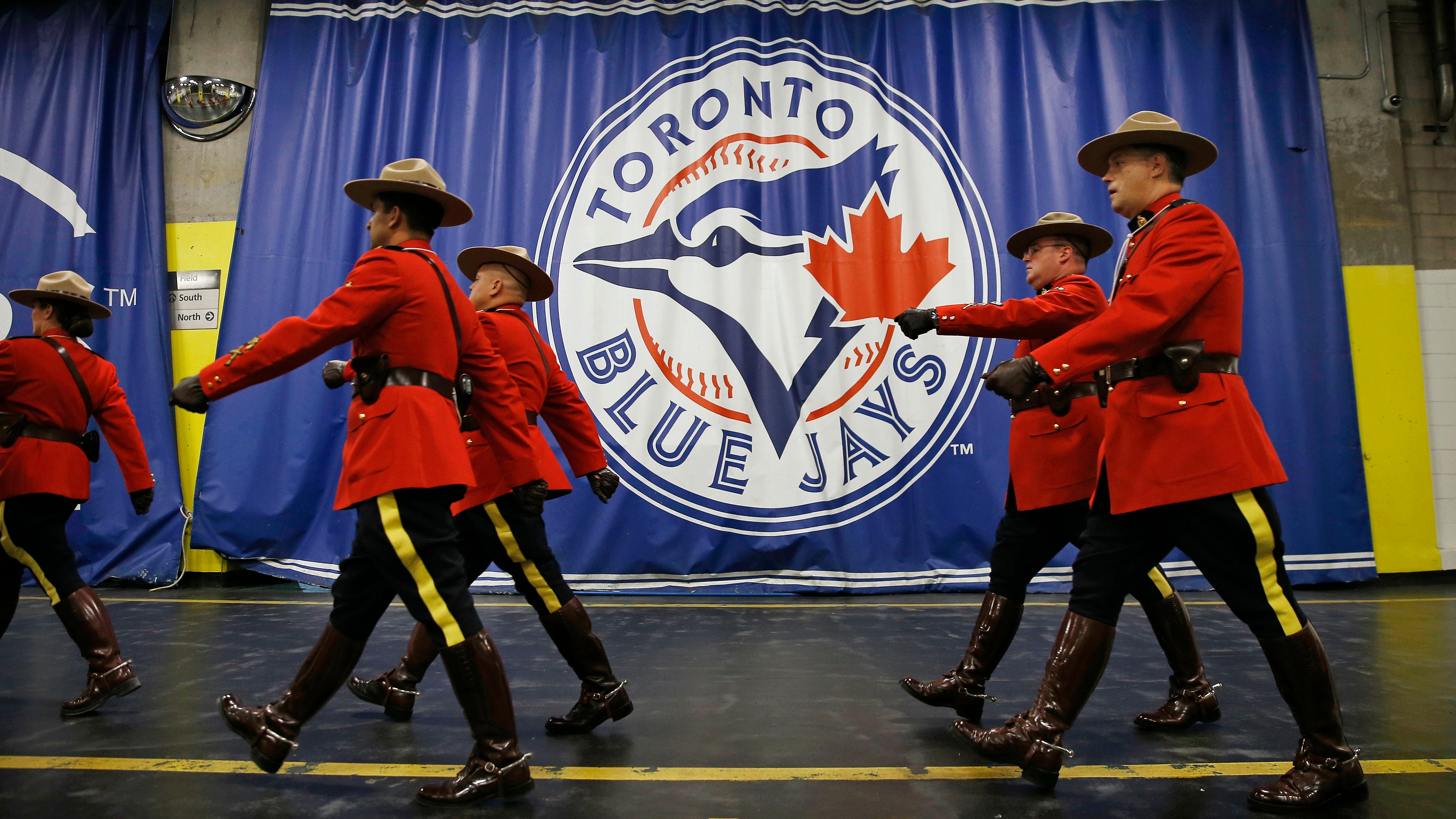 Blue Jays moving camp to Toronto after receiving federal exemption