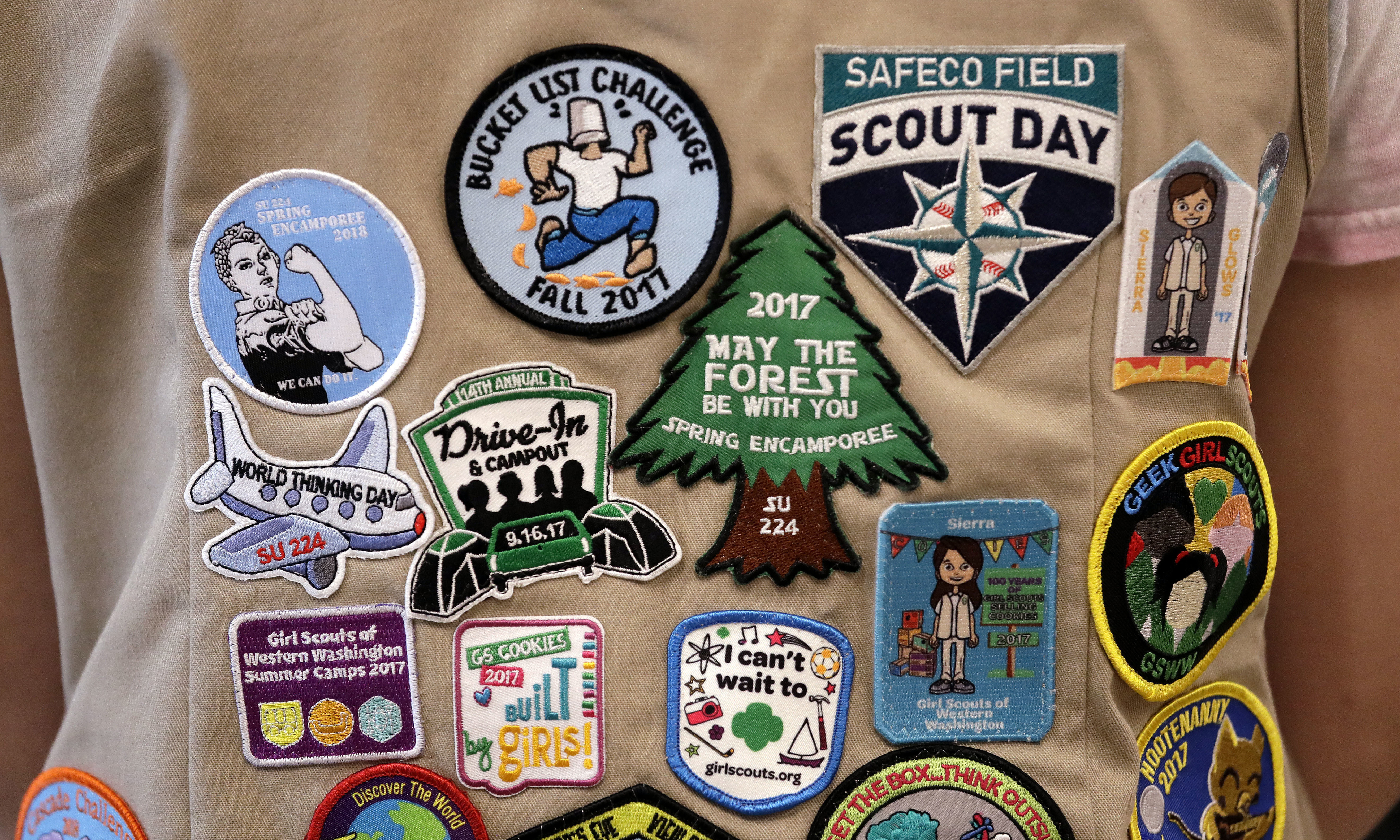 Download Girl Scouts Rebuke Boy Scouts In Escalating Recruitment War