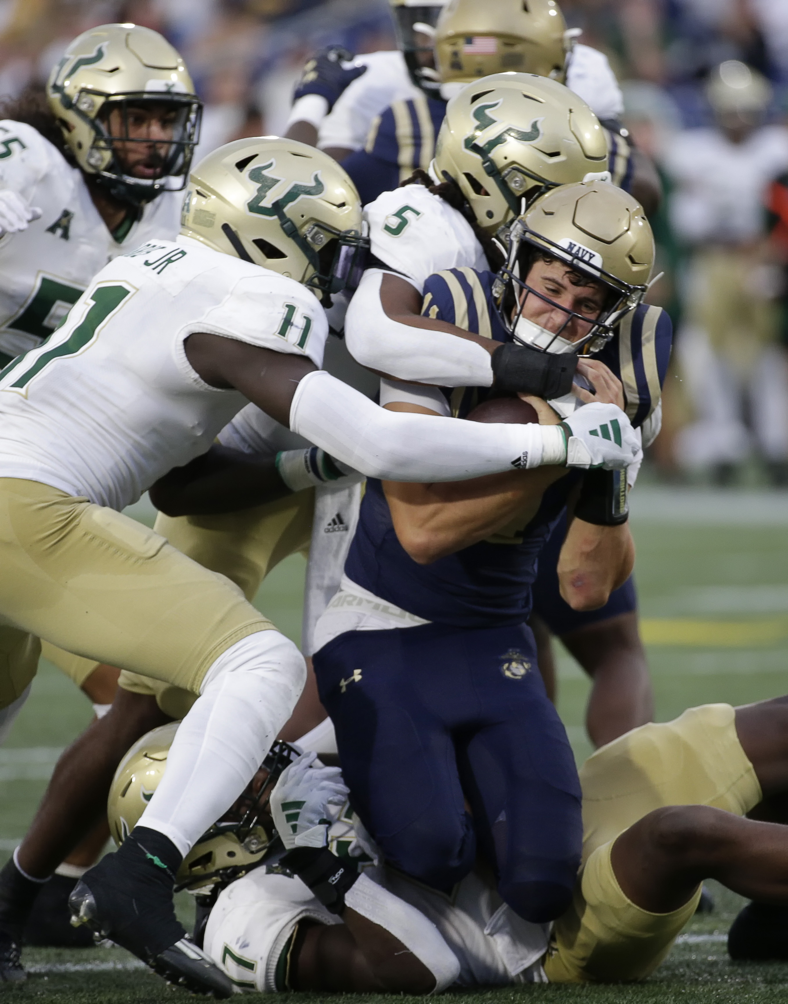 USF gets definitive win at Navy, ends 4 years of futility on the road